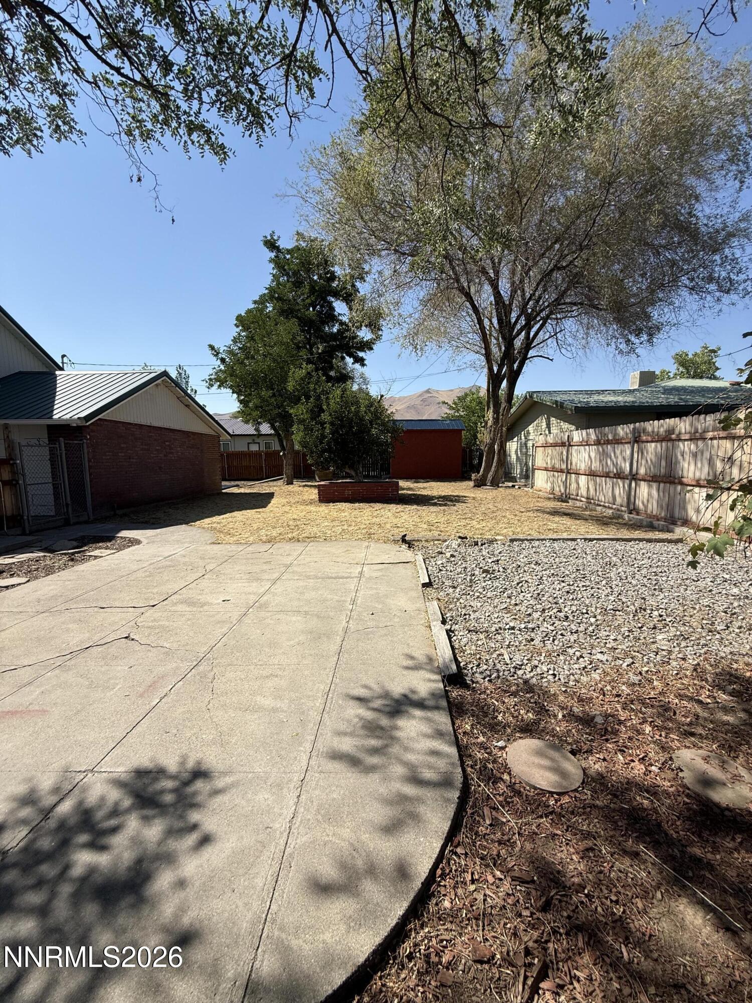 305 E 4th Street Property Photo 49