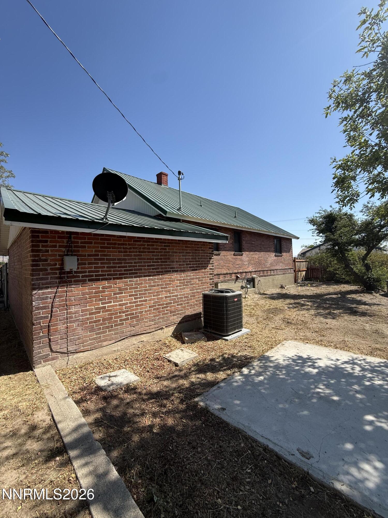 305 E 4th Street Property Photo 53