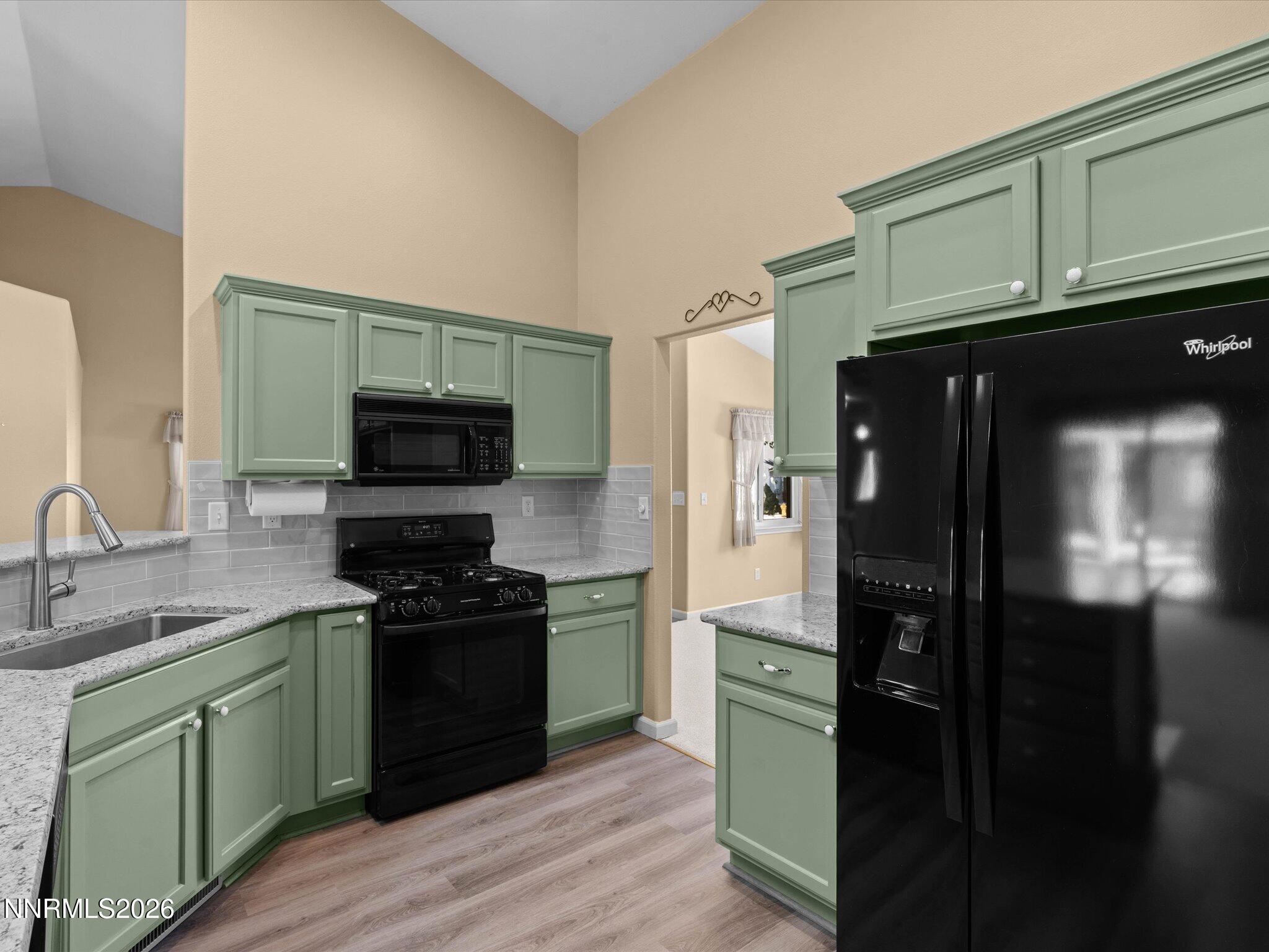 1355 Guiness Way Property Photo 18