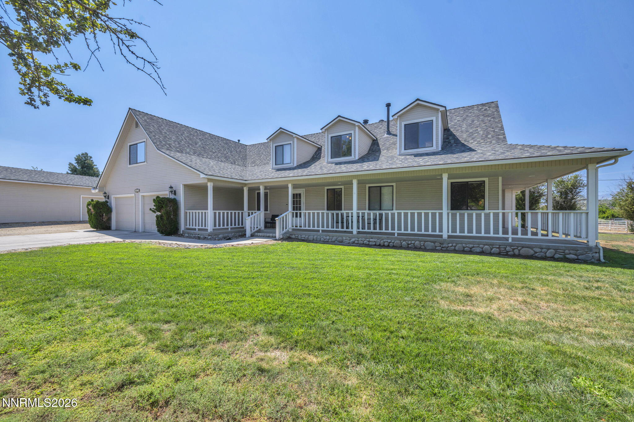 1811 Helman Drive Property Photo 1