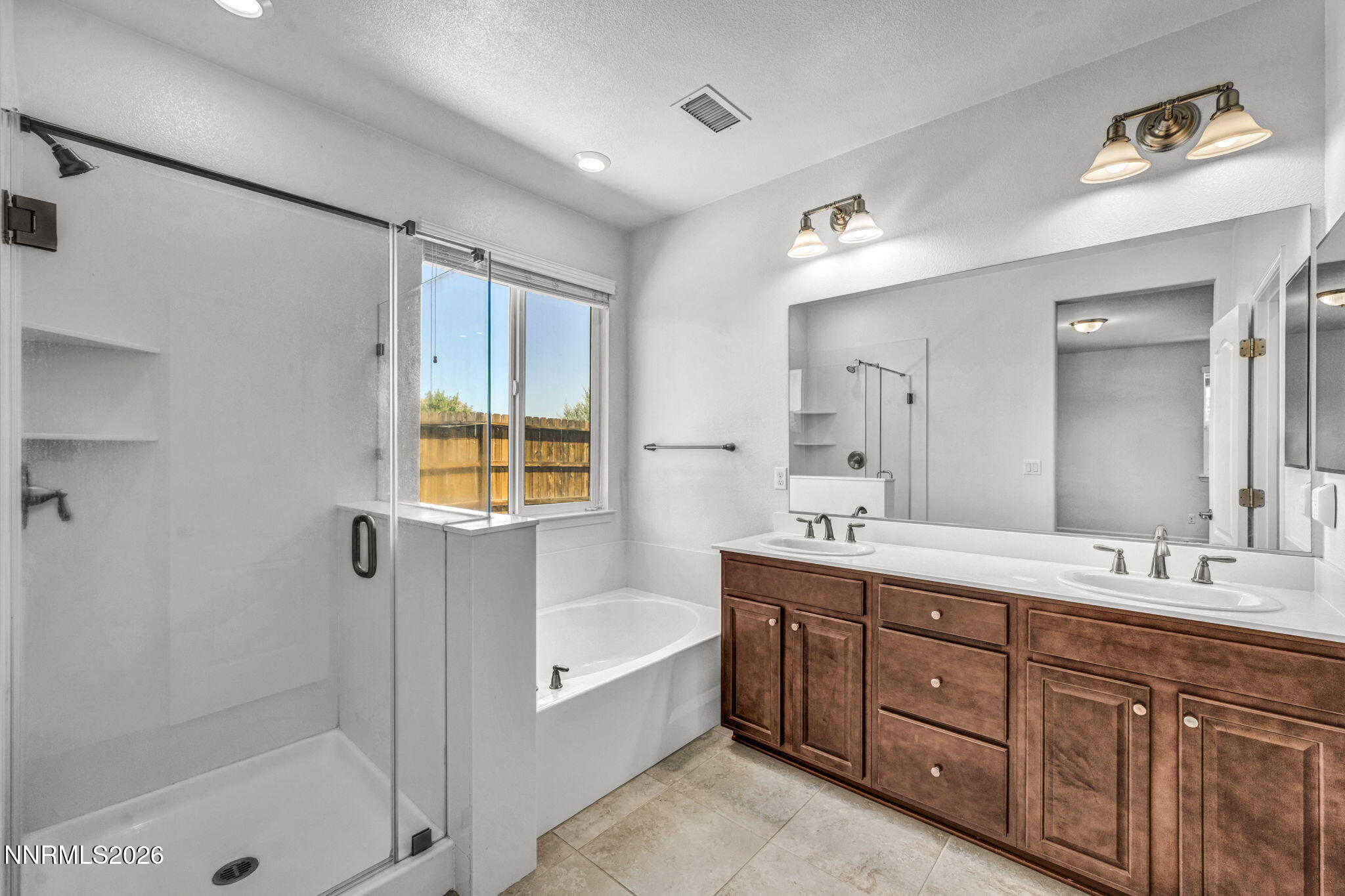 1114 Monument Peak Drive Property Photo 4