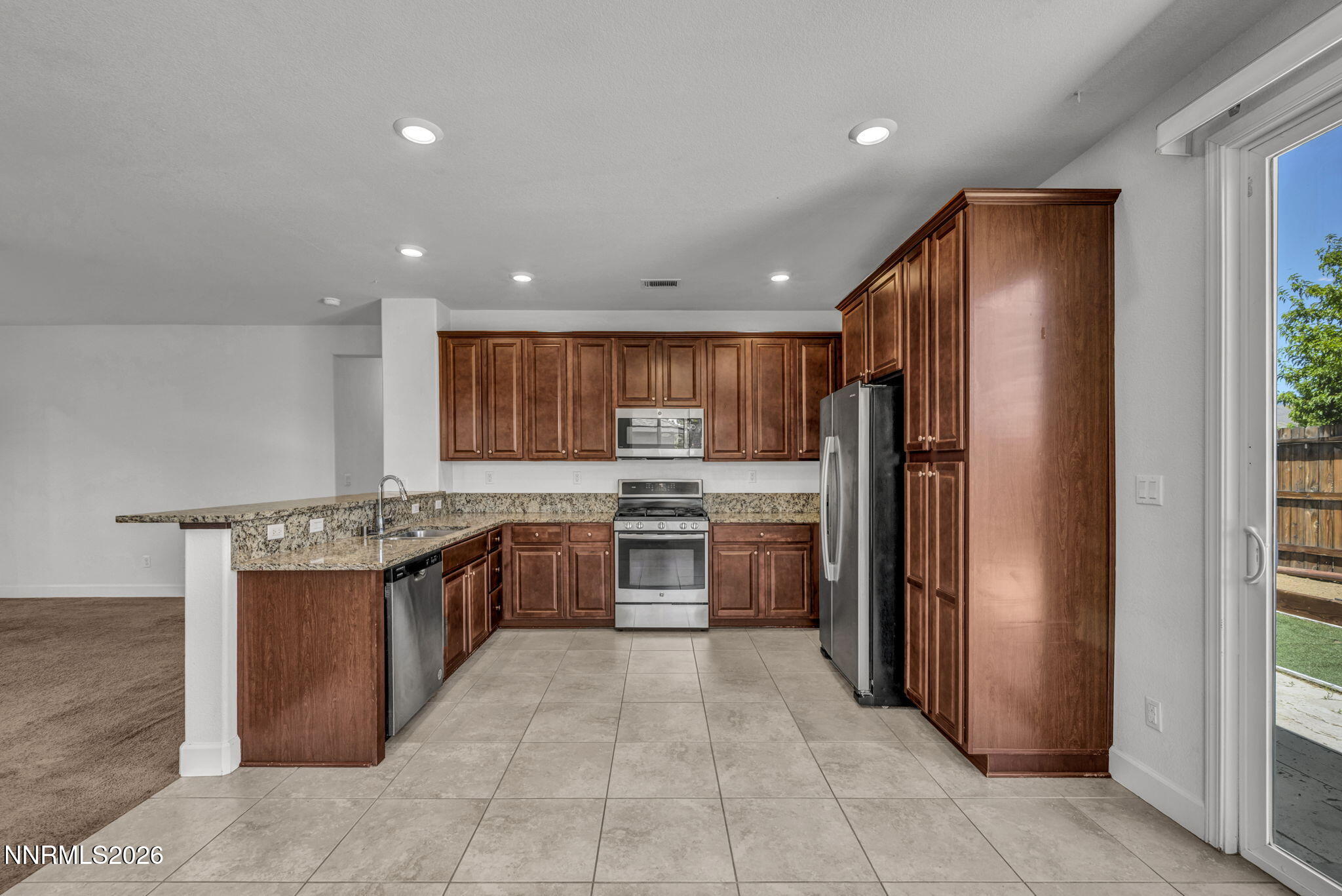 1114 Monument Peak Drive Property Photo 15
