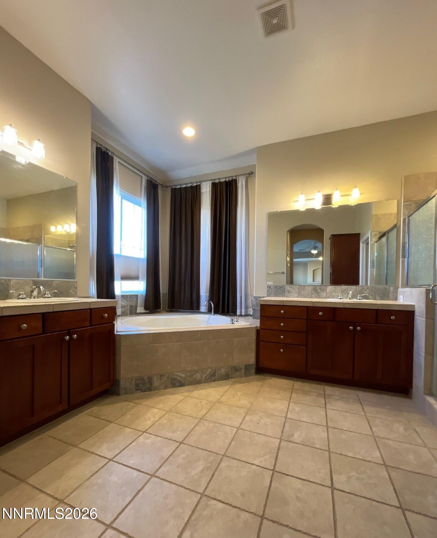 2810 Halo Drive Property Photo 13