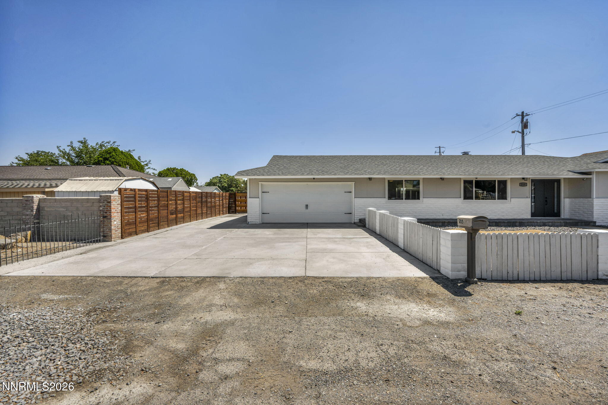 215 Ruby Street Property Photo 5