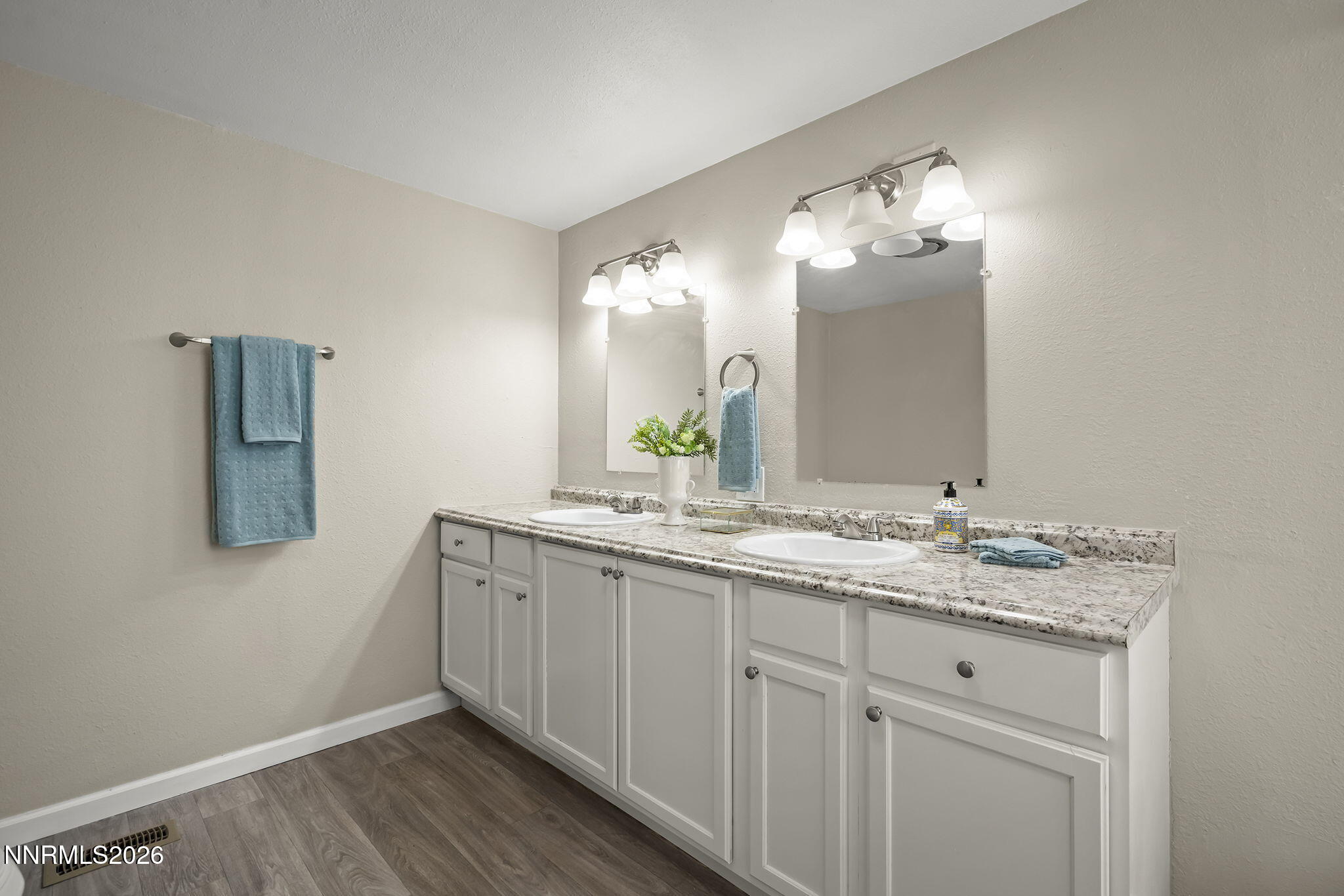 4075 Bobolink Circle Property Photo 12