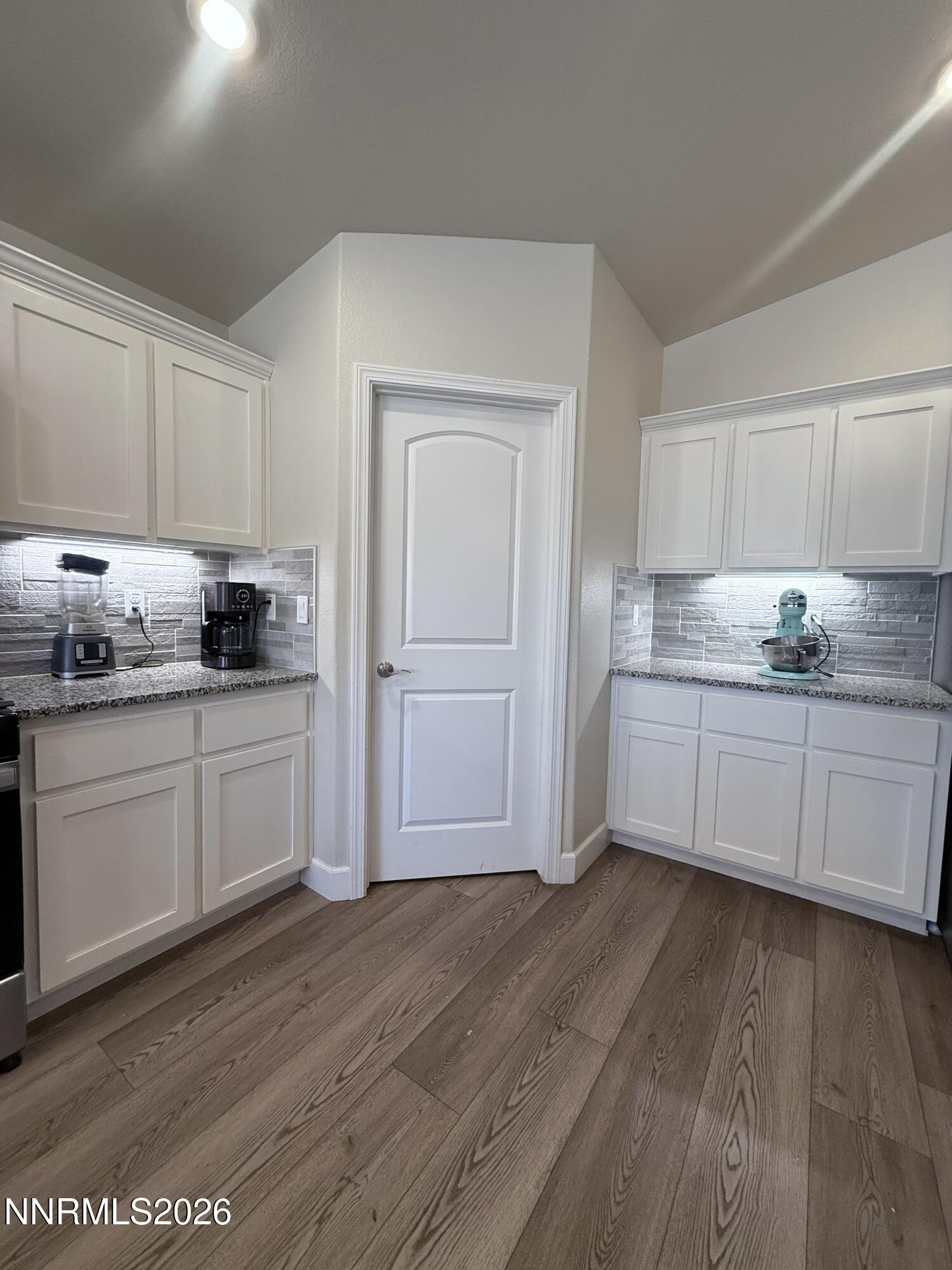 112 Toiyabe Lane Property Photo 8
