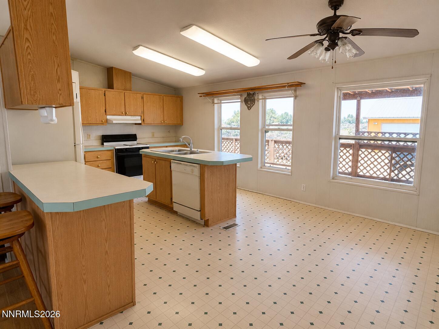 3215 W Thomas Canyon Road Property Photo 5