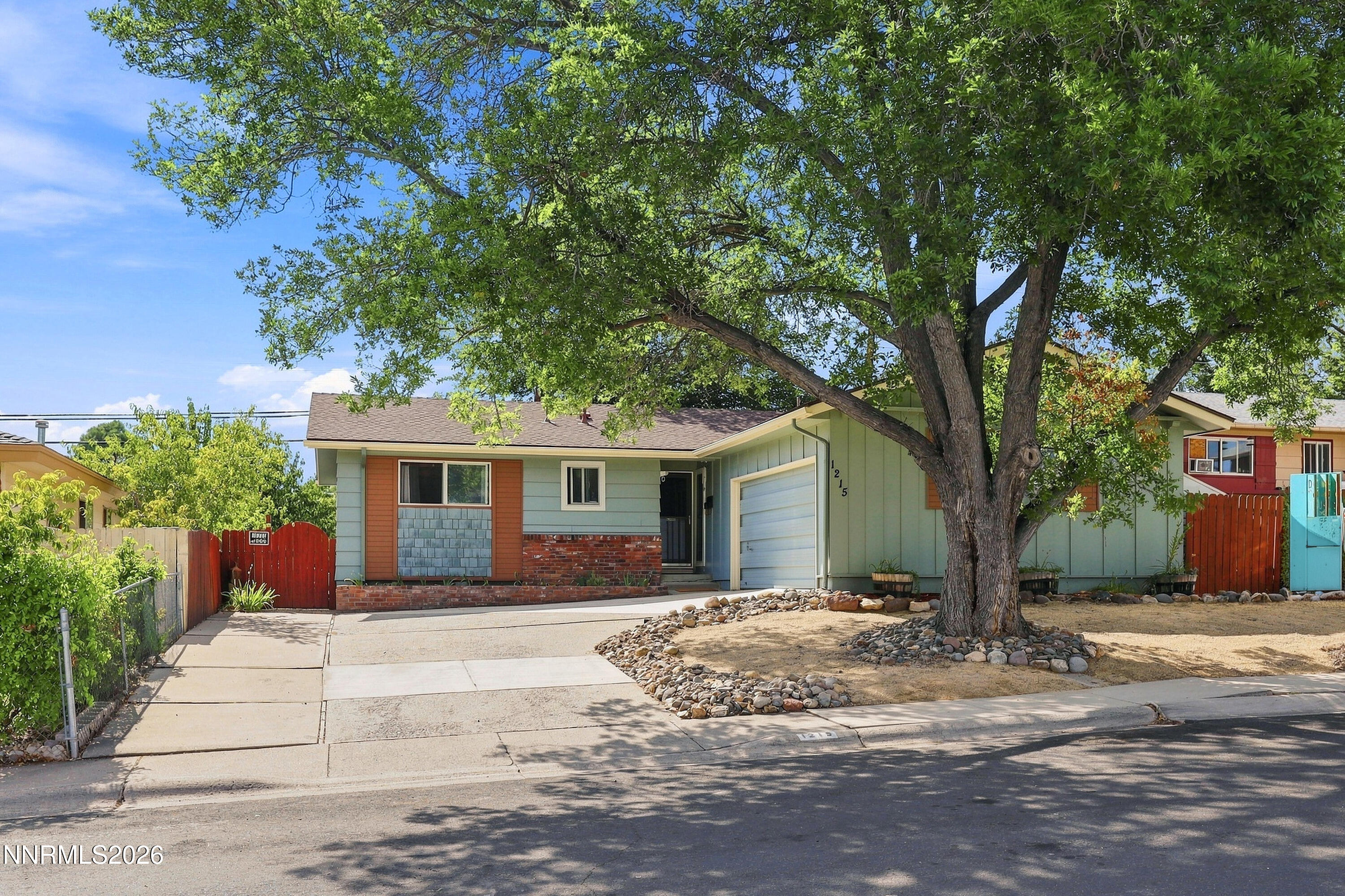 1215 Colusa Drive Property Photo 1