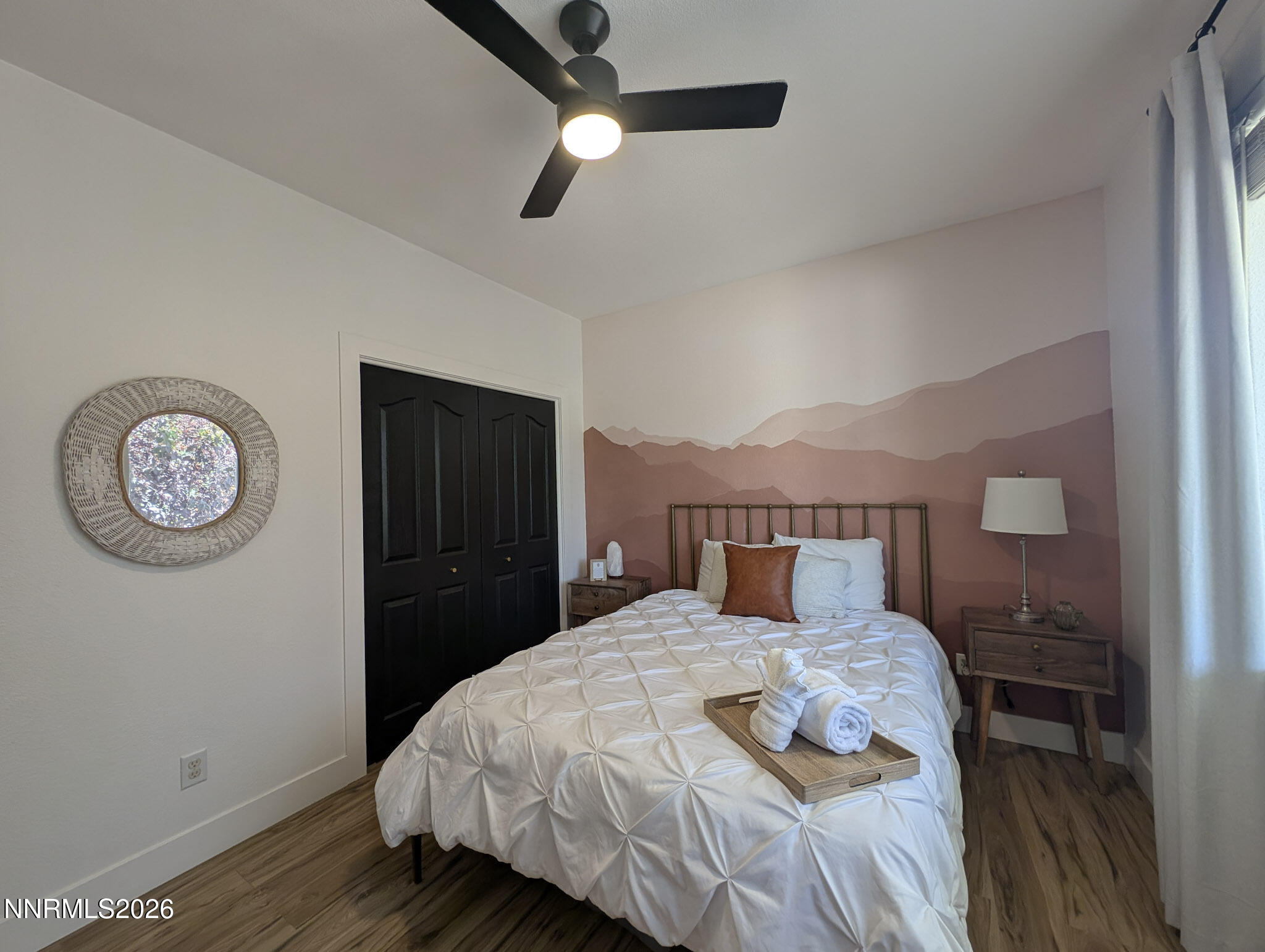 4571 E Nye Lane Property Photo 15