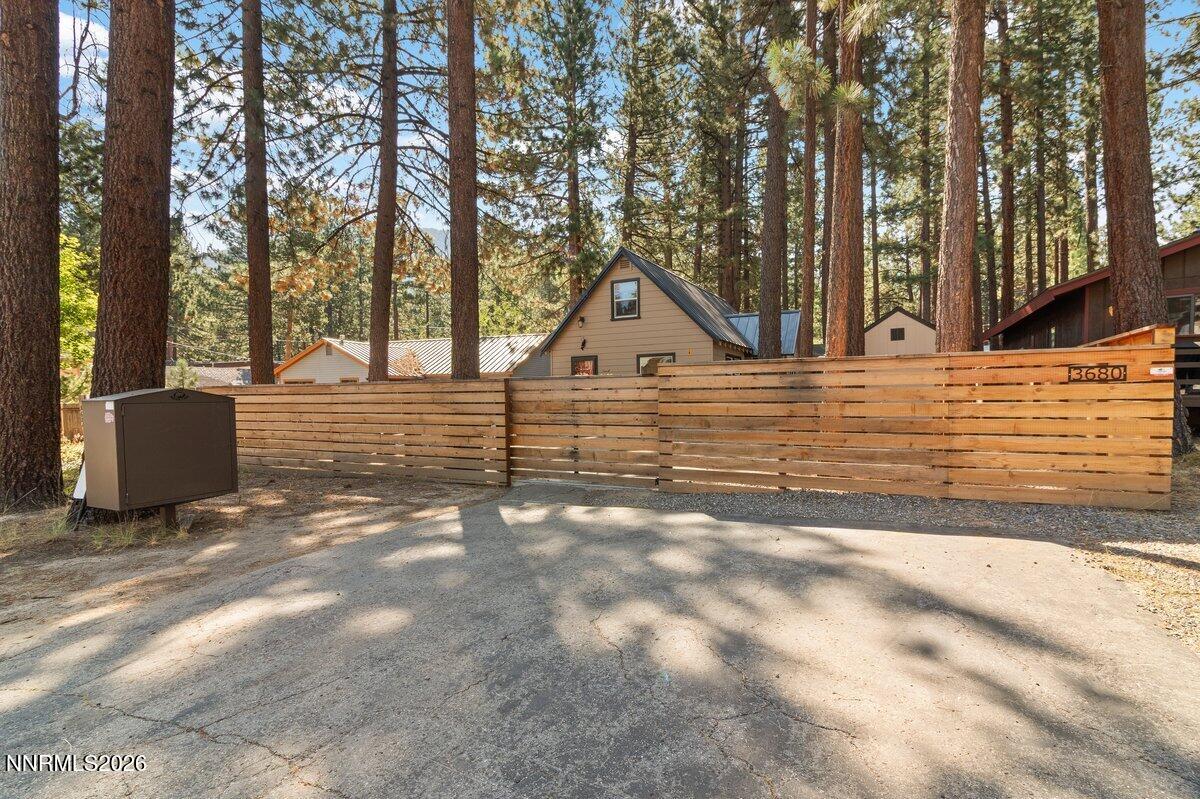 3680 Aspen Avenue Property Photo 2