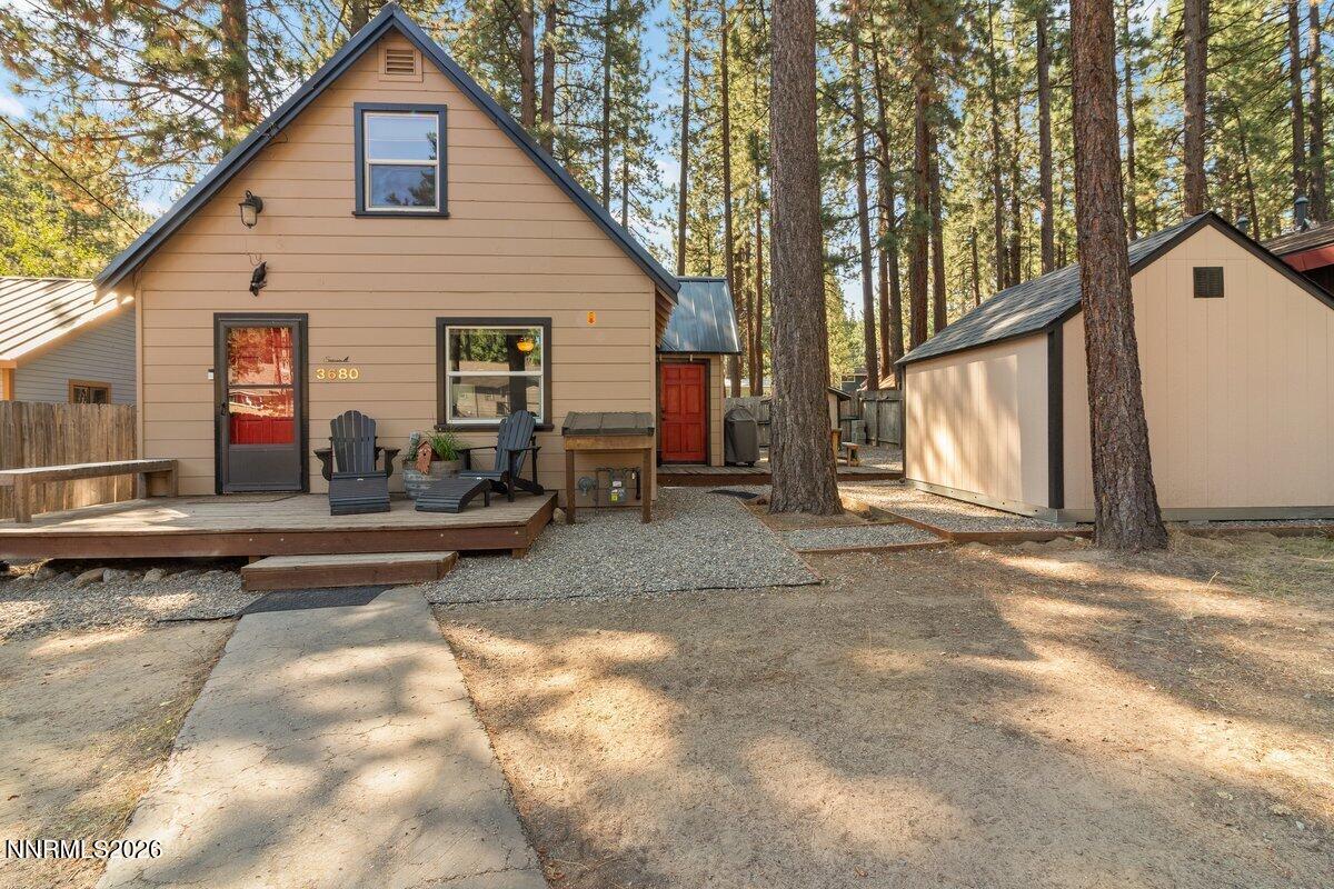 3680 Aspen Avenue Property Photo 4