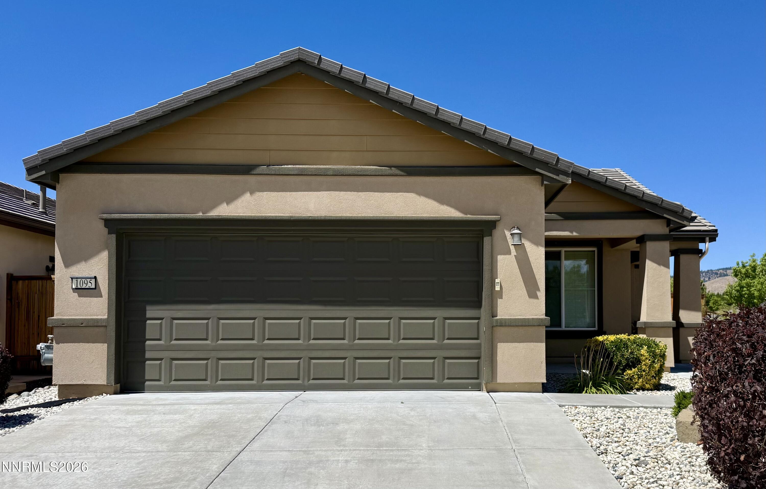 1095 Tazewell Trail Property Photo 1