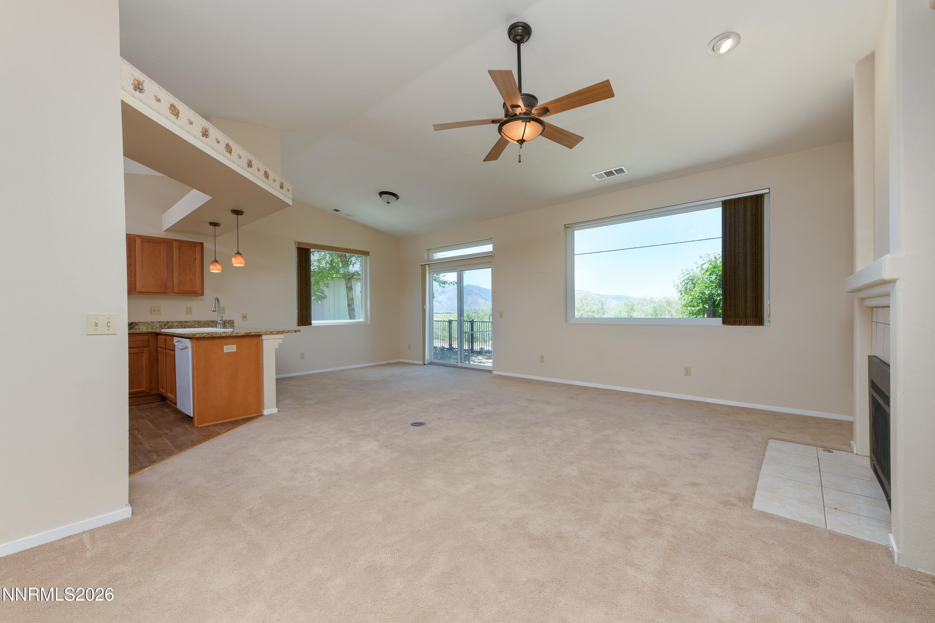 1163 White Oak Loop Property Photo 3