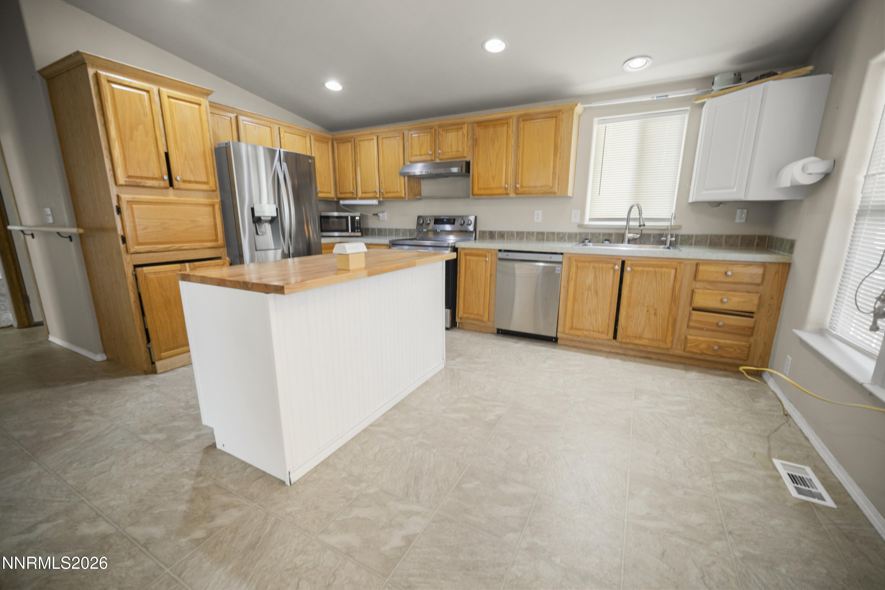 3614 Deodar Street Property Photo 5