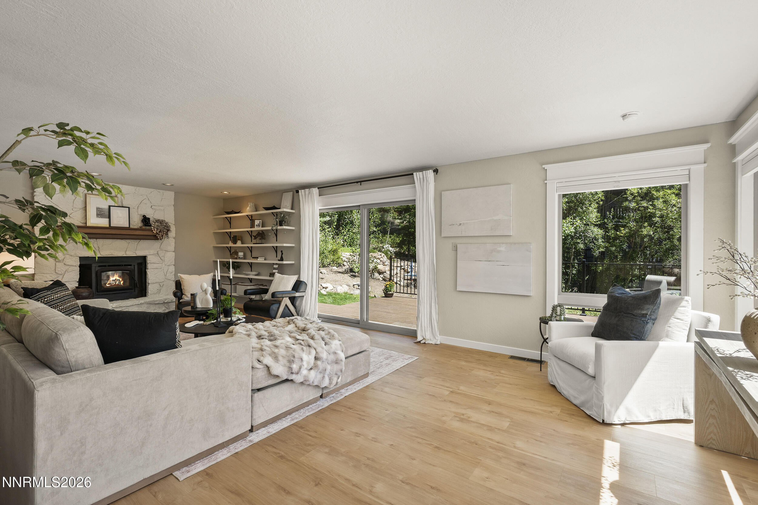 1008 Galaxy Way Property Photo 8