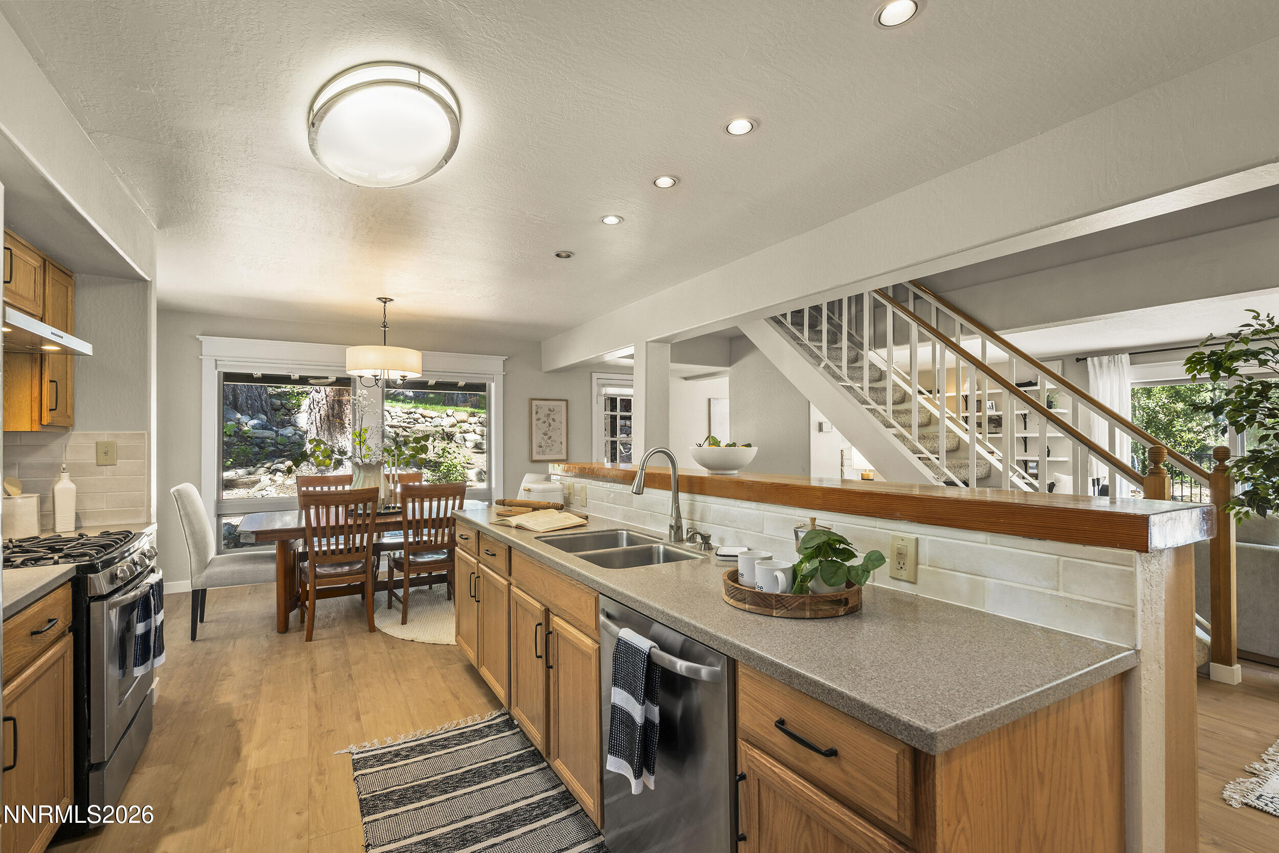 1008 Galaxy Way Property Photo 9