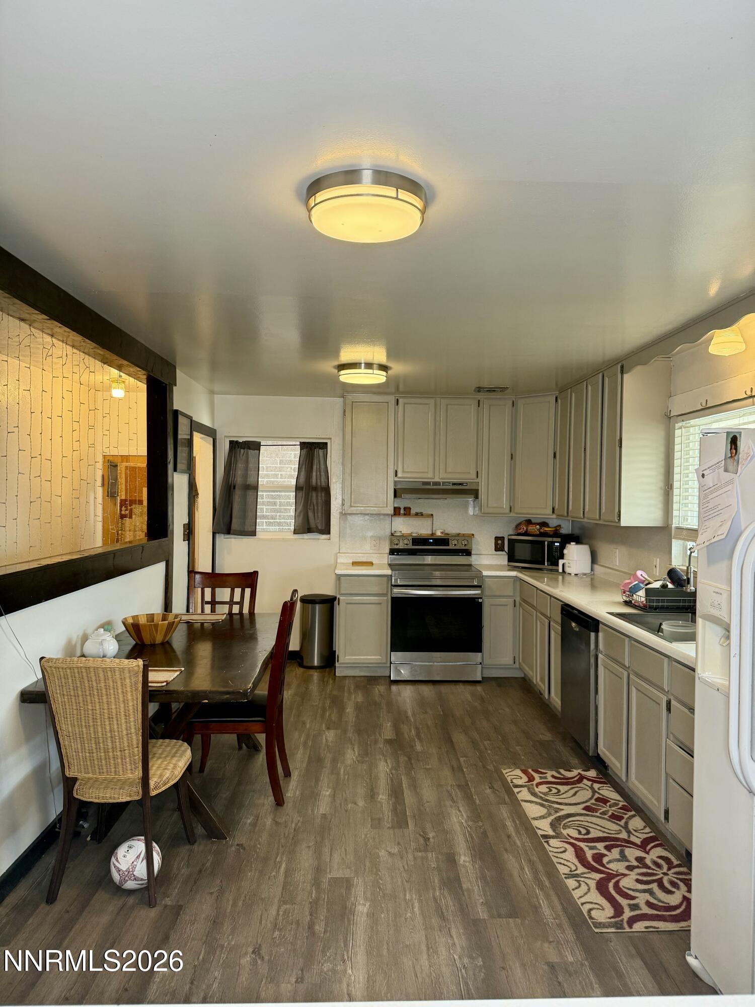 100 Pleasant Street Property Photo 7