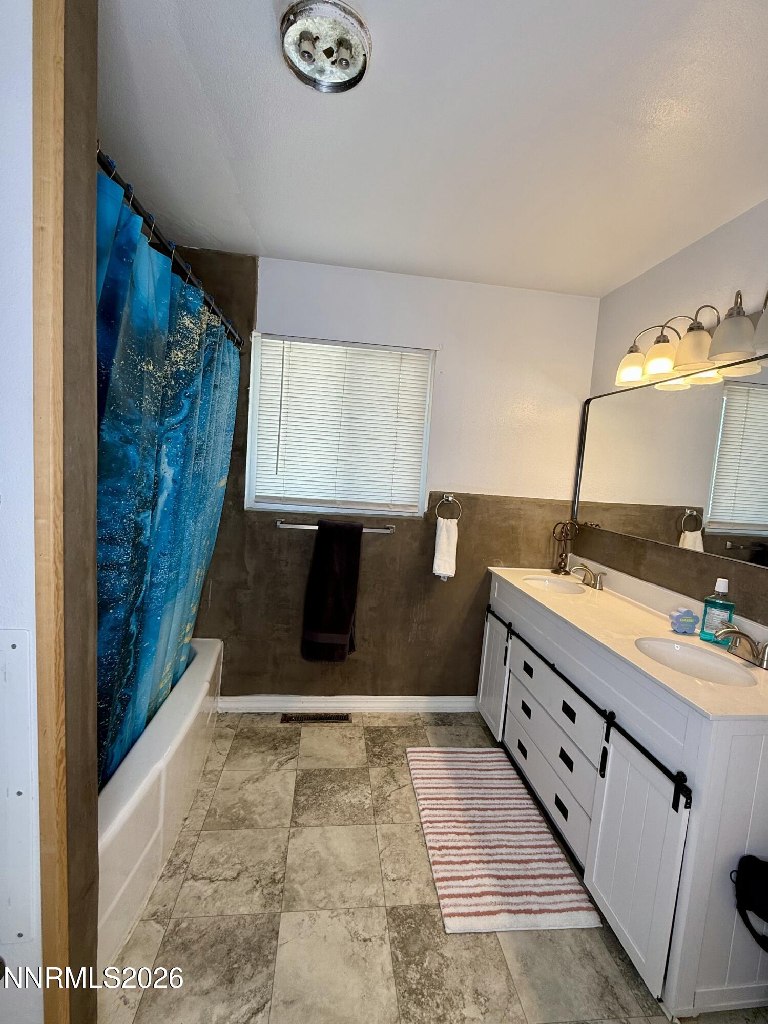 100 Pleasant Street Property Photo 11