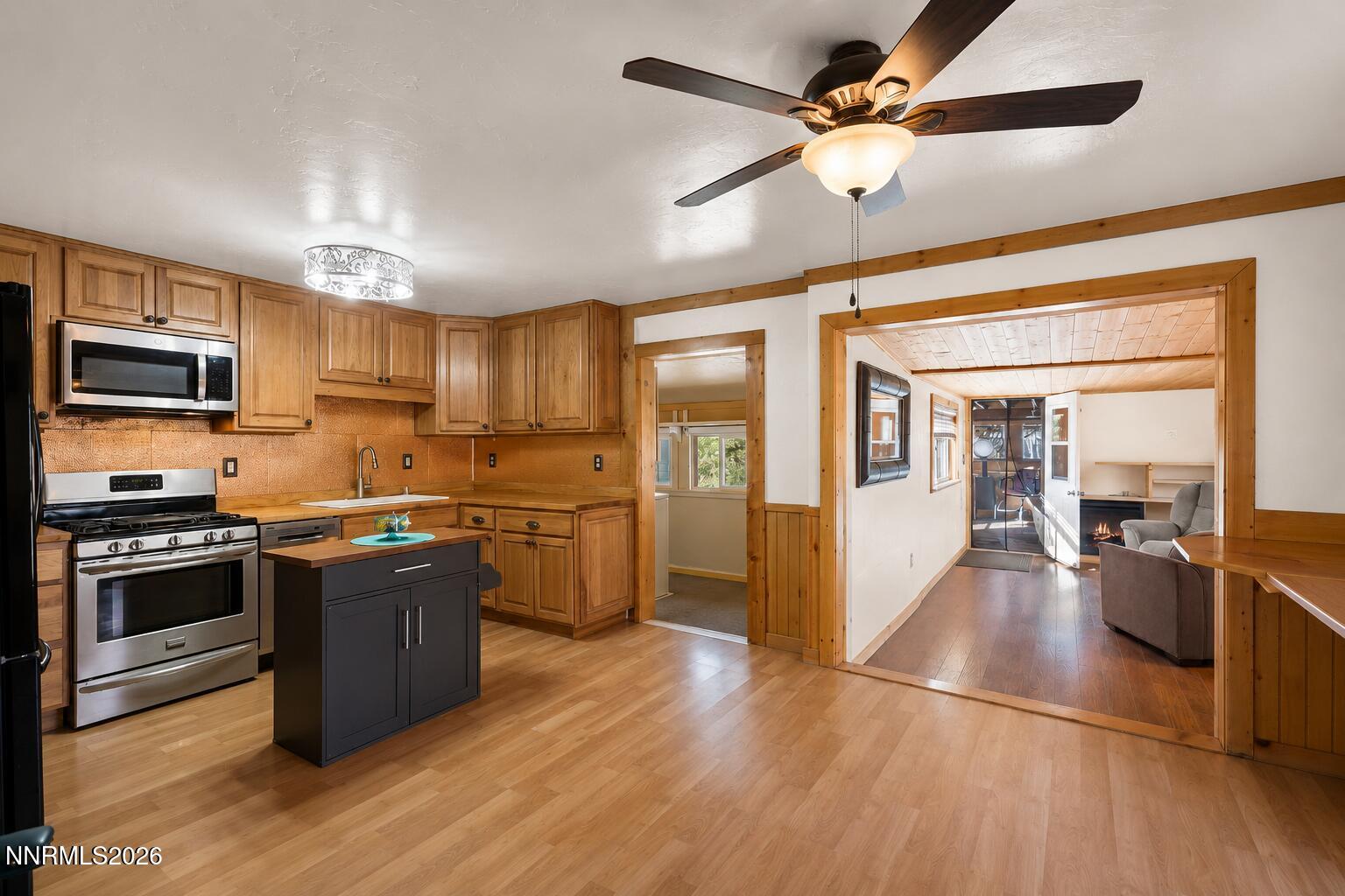 421 14th Street Property Photo 3