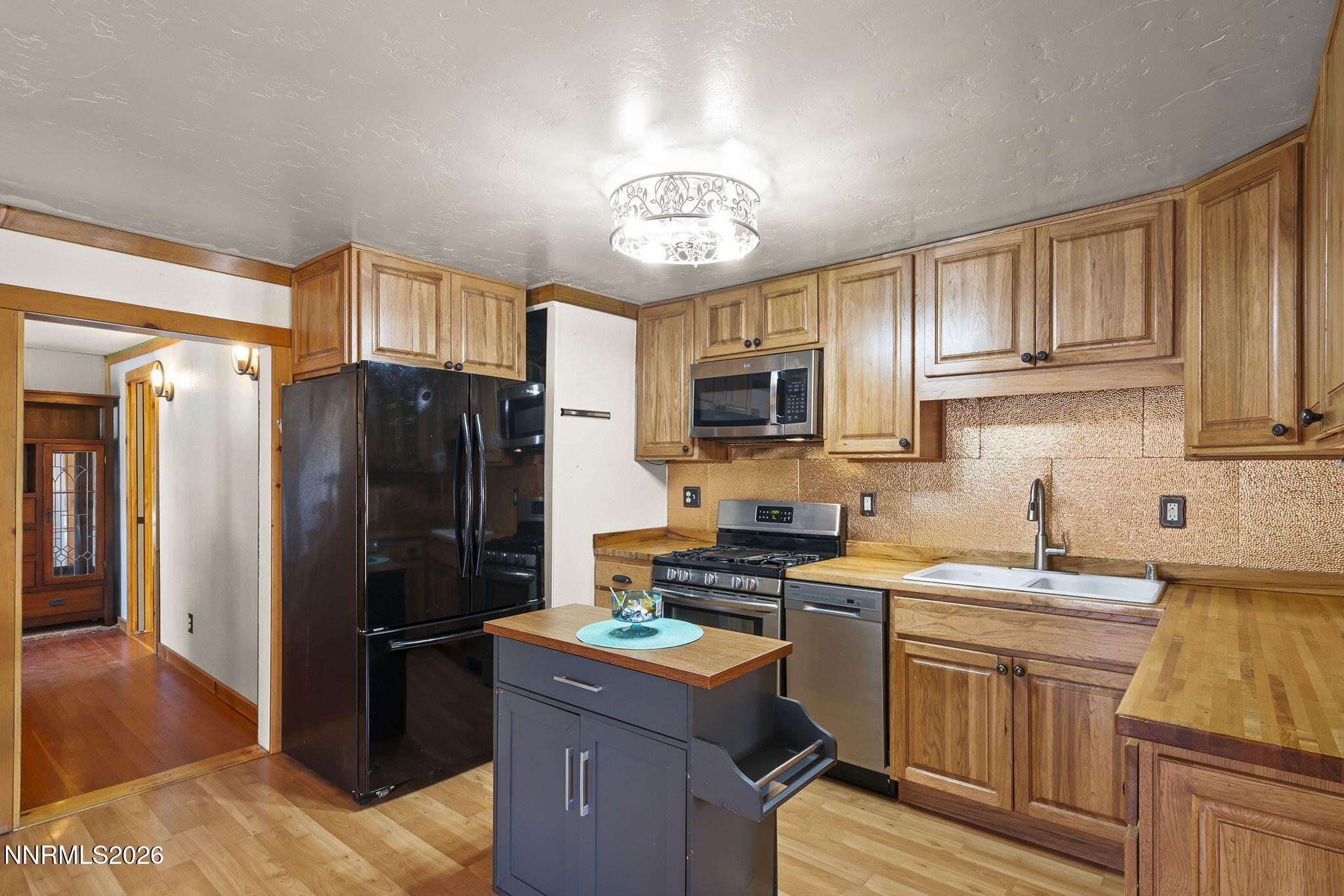 421 14th Street Property Photo 4
