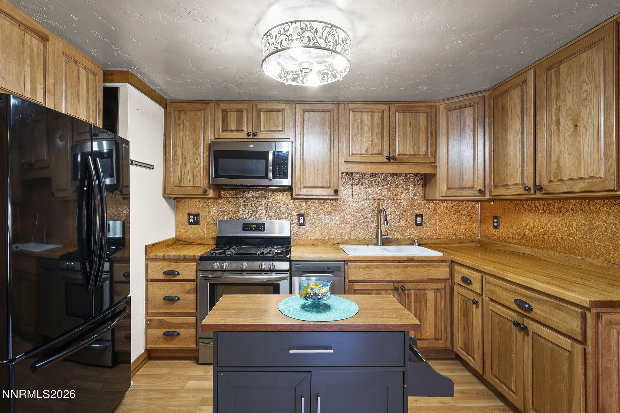 421 14th Street Property Photo 5