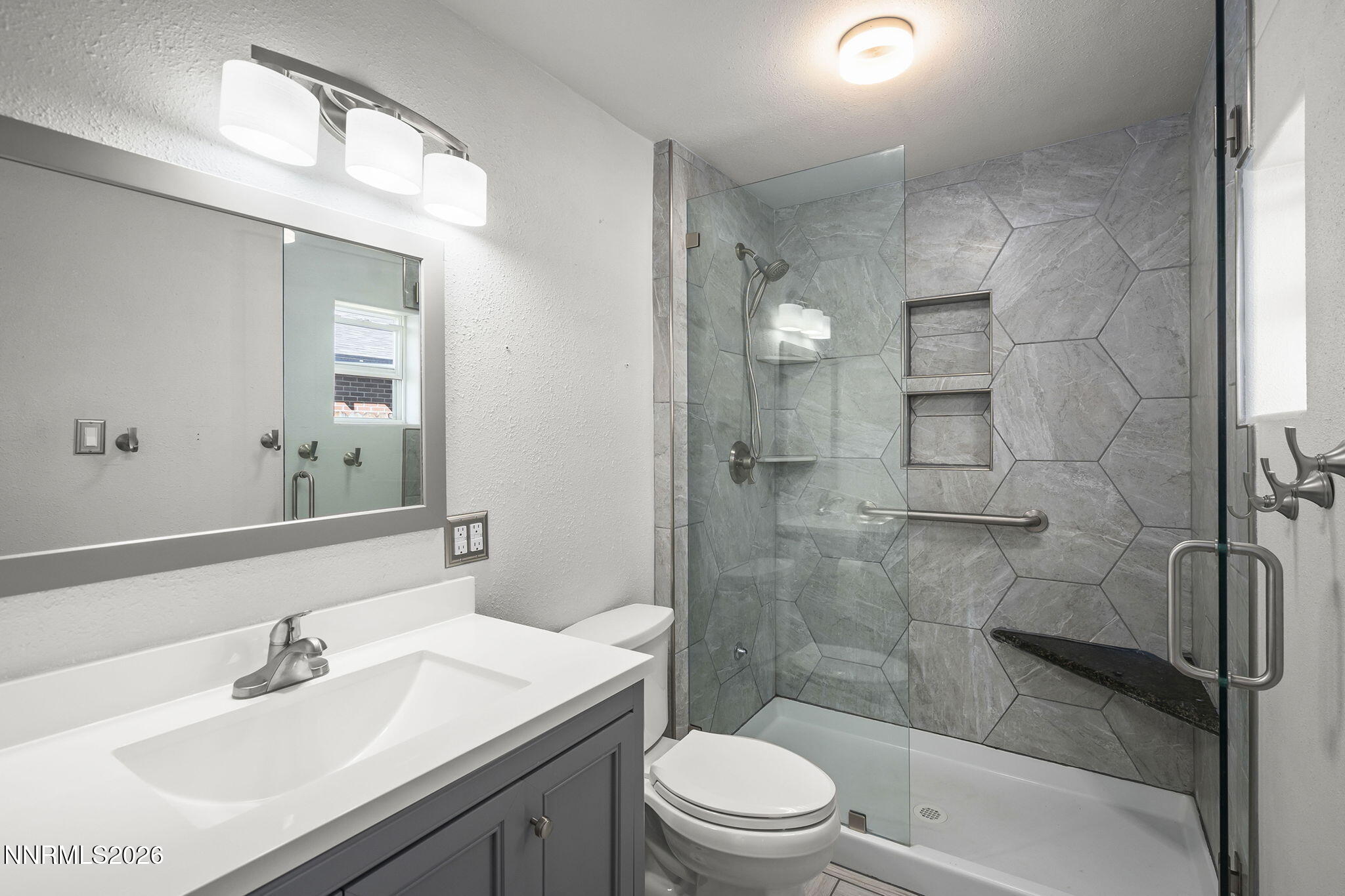 421 14th Street Property Photo 9