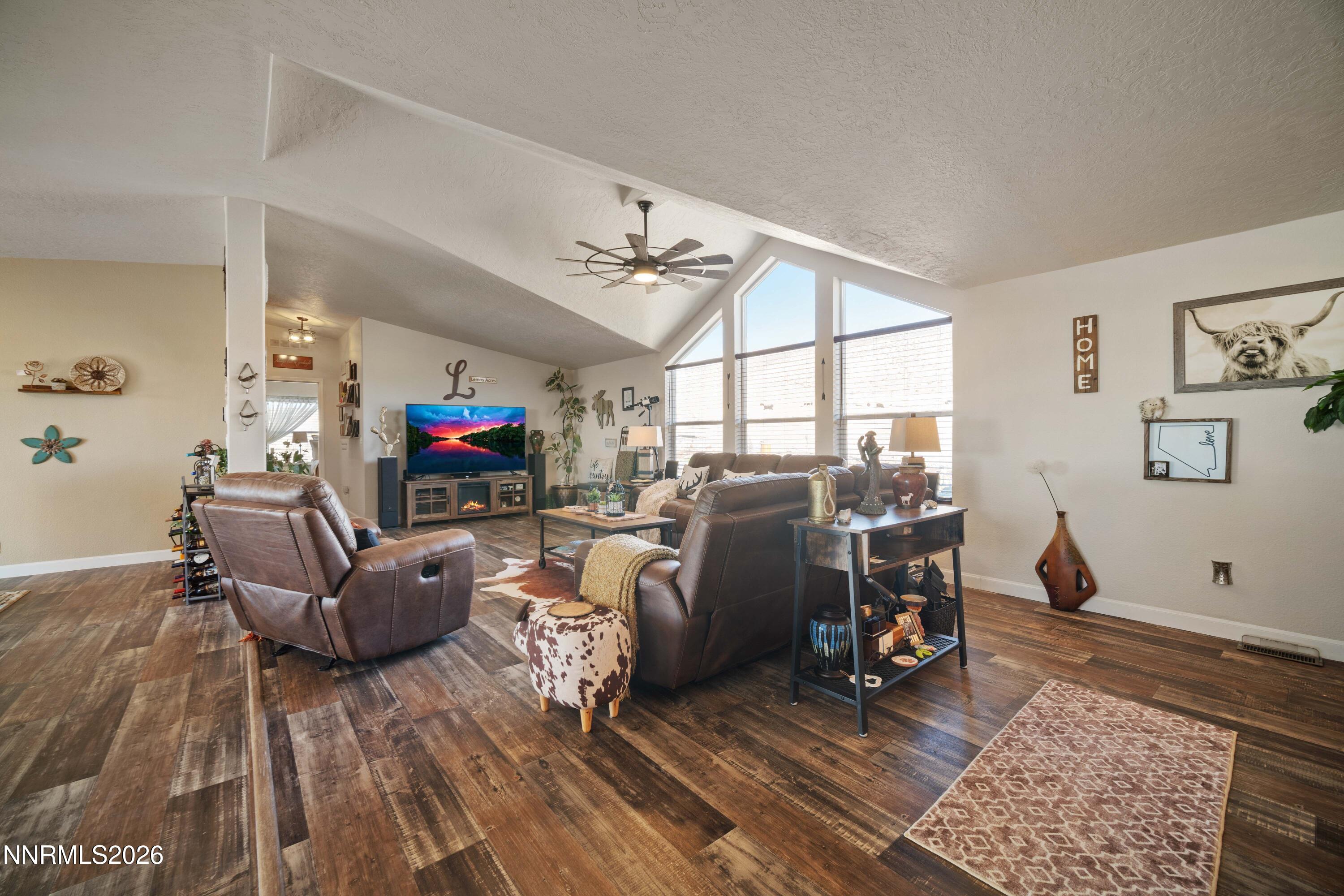12710 Carson Drive Property Photo 13