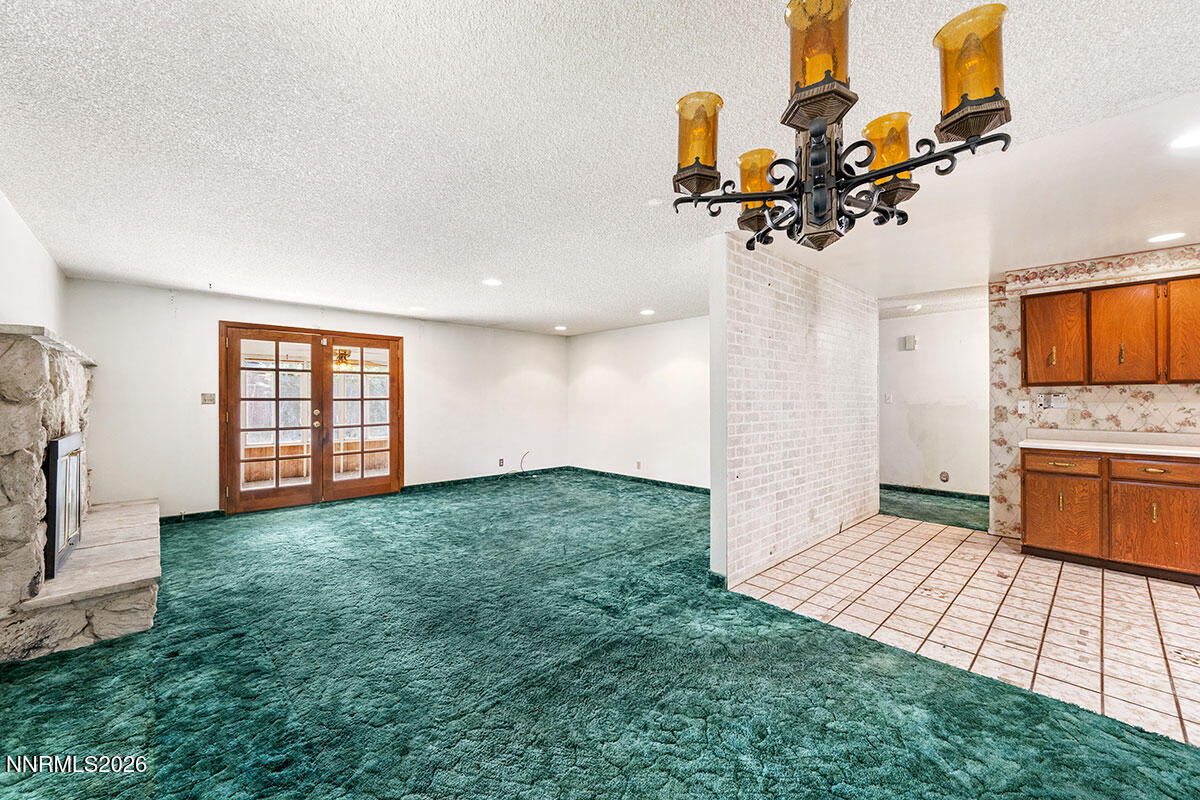 2880 Caballo Drive Property Photo 6