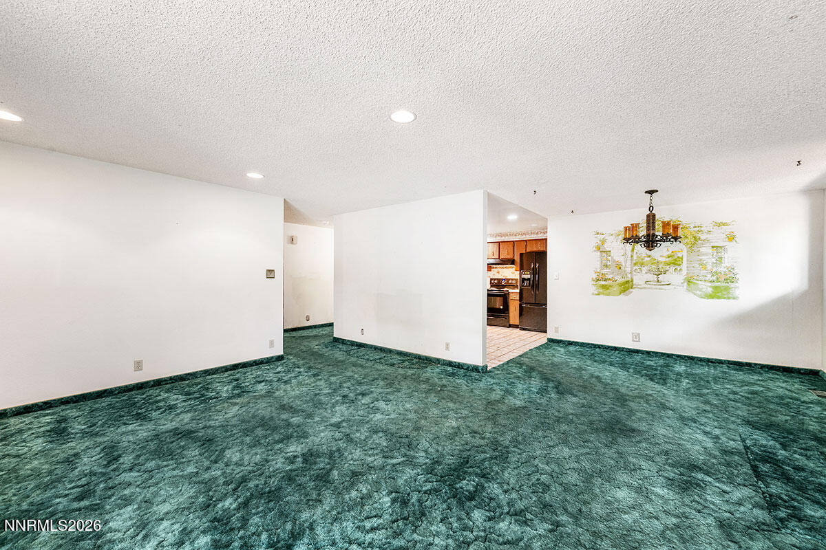 2880 Caballo Drive Property Photo 7