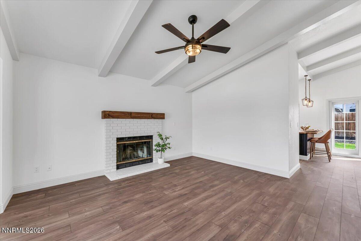 504 Pebble Court Property Photo 2