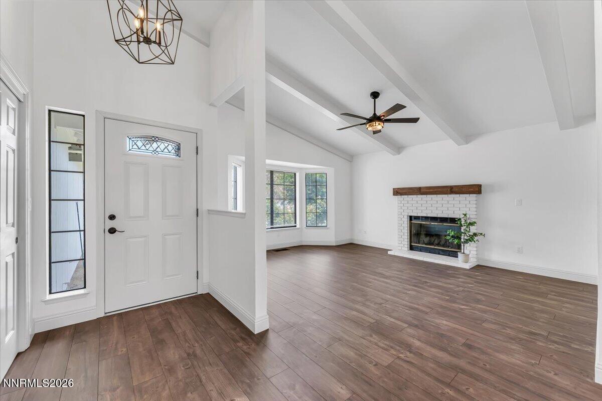 504 Pebble Court Property Photo 6