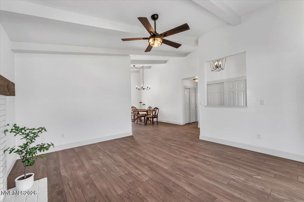 504 Pebble Court Property Photo 8