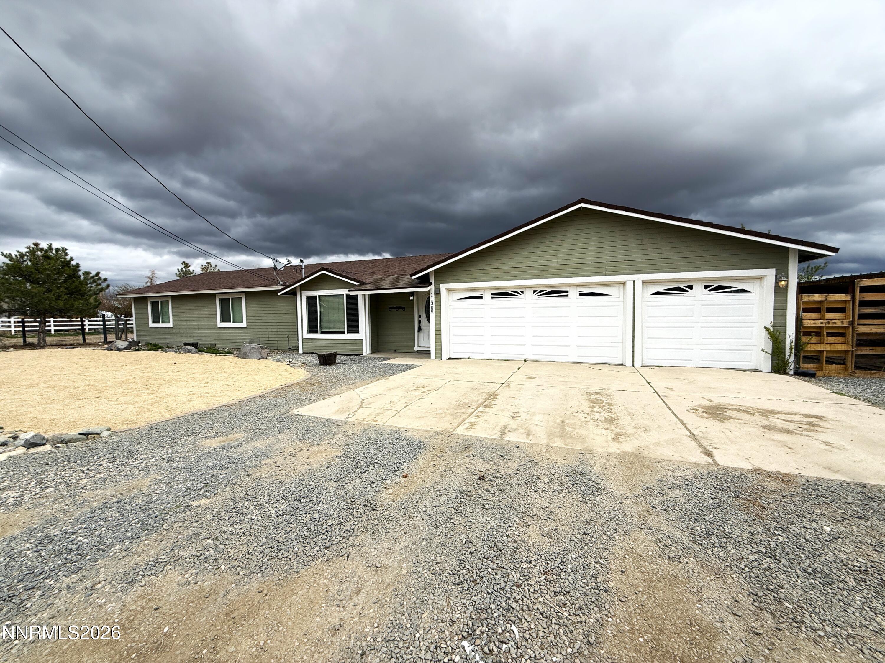 11300 Wagon Ho Lane Property Photo 4