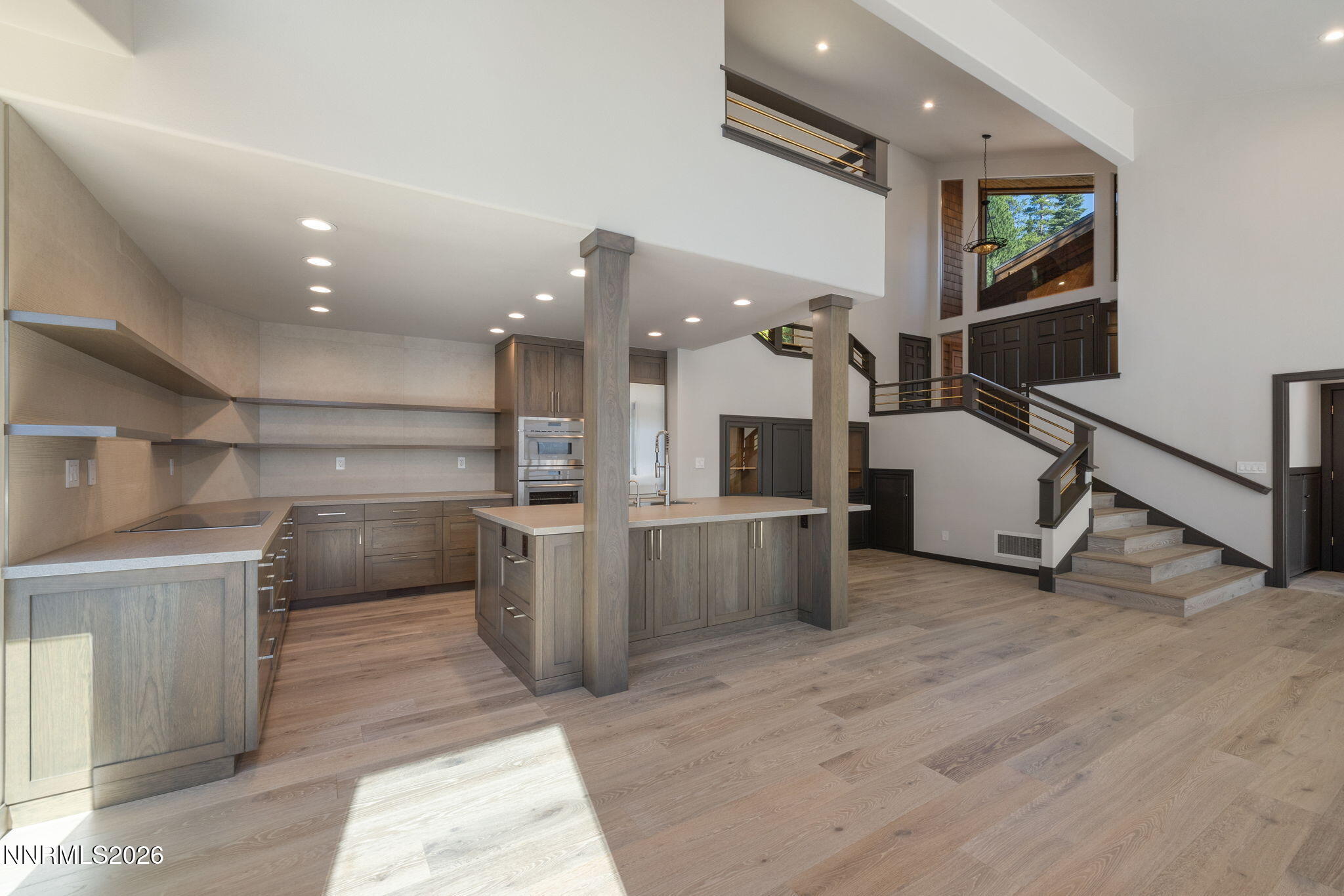 260010315 Property Photo 15