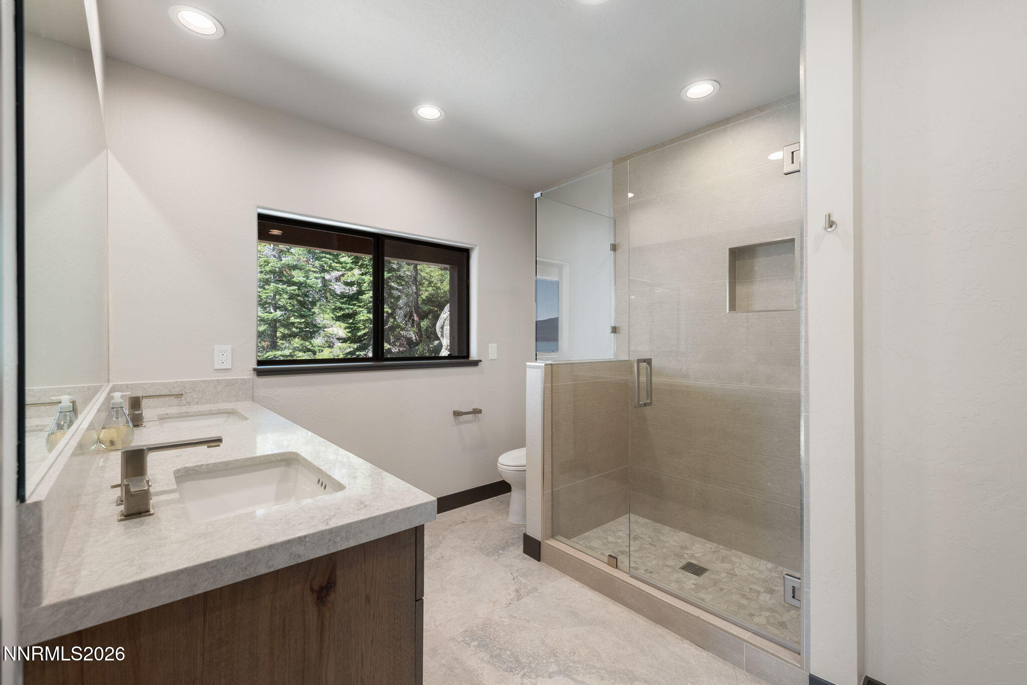 260010315 Property Photo 25