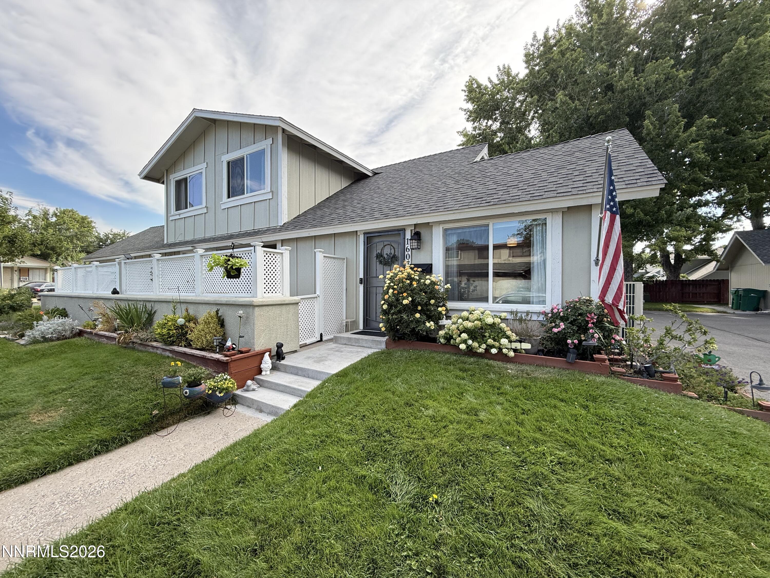 1607 London Circle Property Photo 1