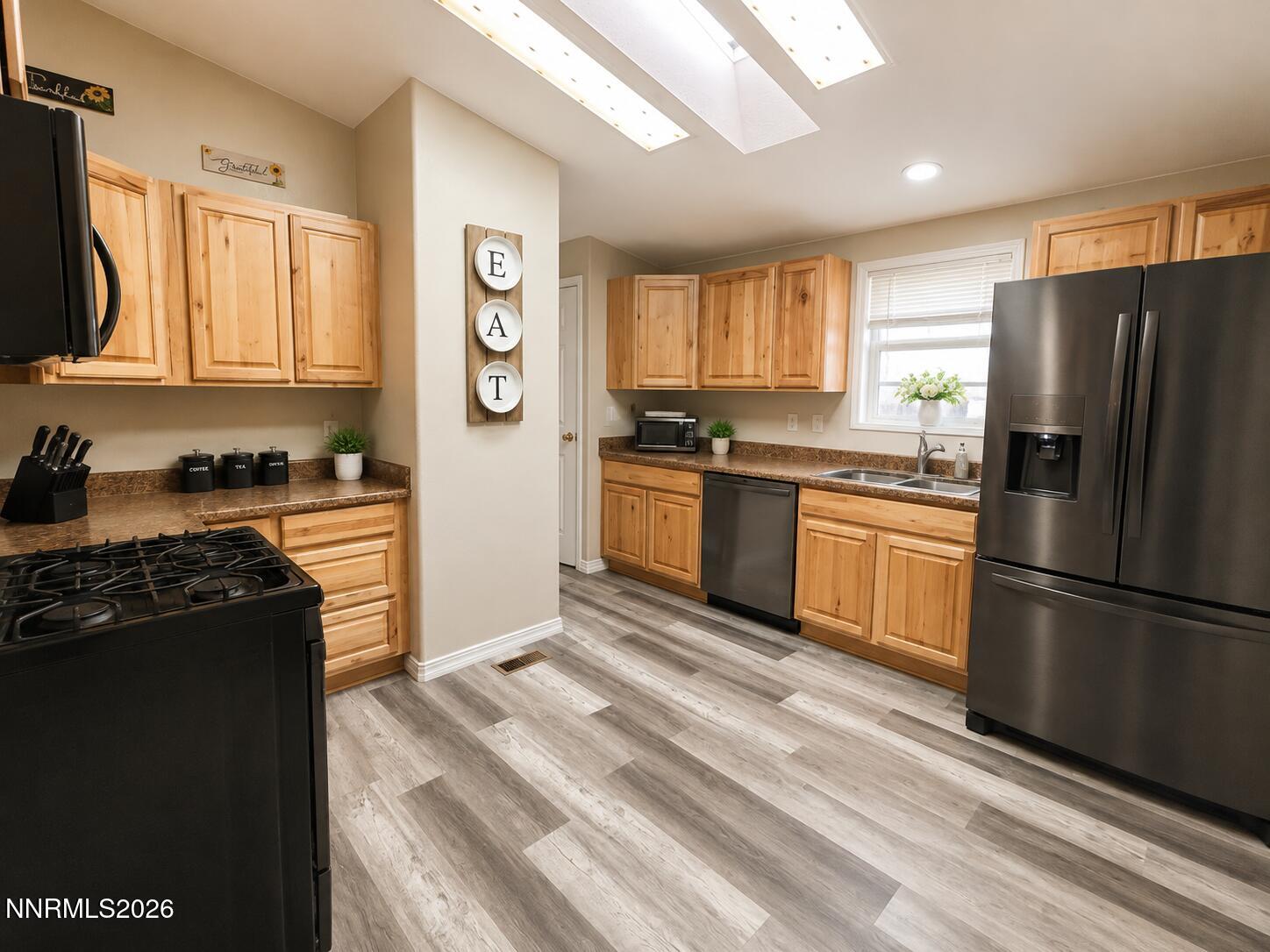 8375 S Alta Avenue Property Photo 7