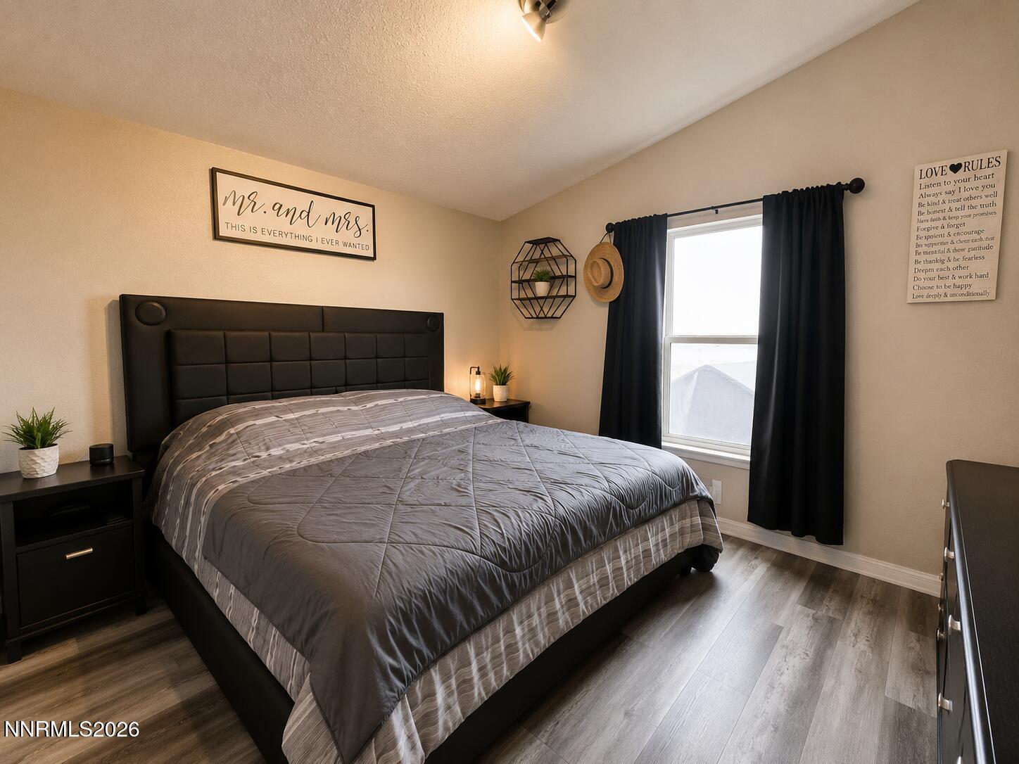 8375 S Alta Avenue Property Photo 11