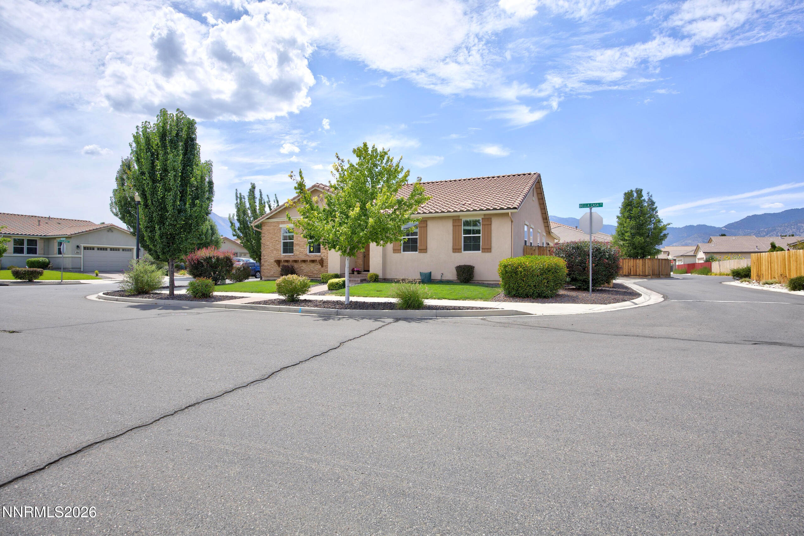 1752 Bella Casa Drive Property Photo 2