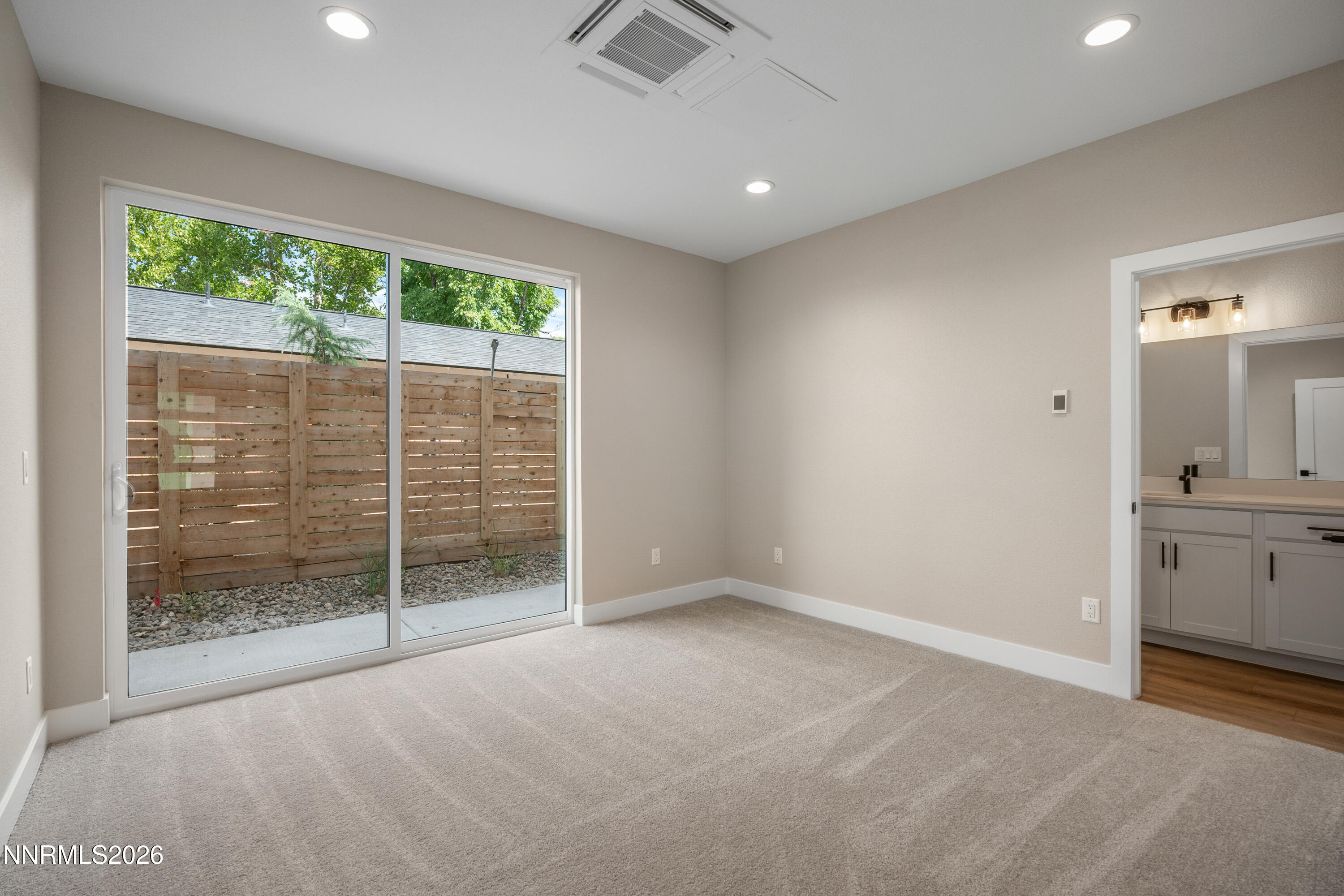 3818 Lakeside Drive Property Photo 11