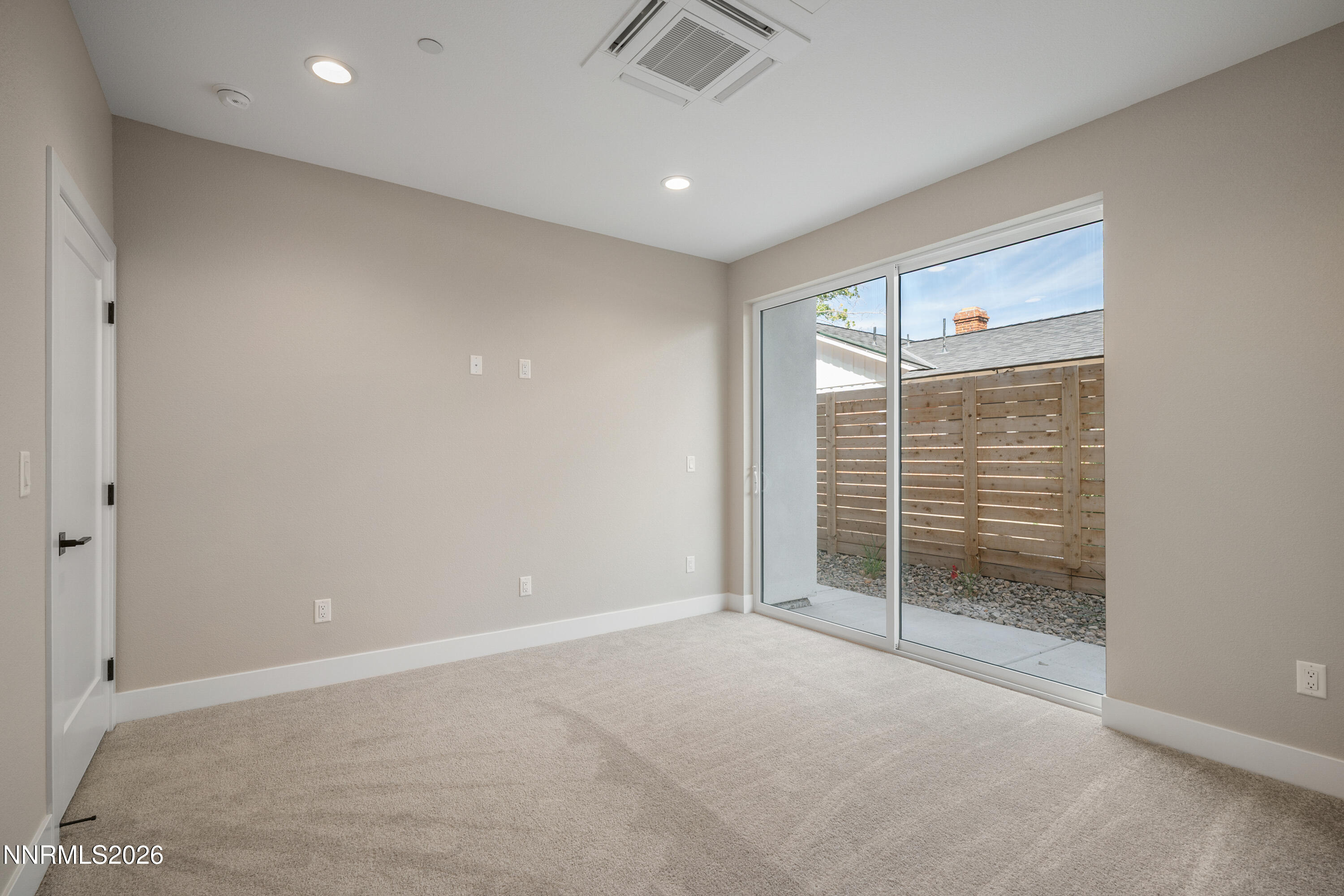 3818 Lakeside Drive Property Photo 12