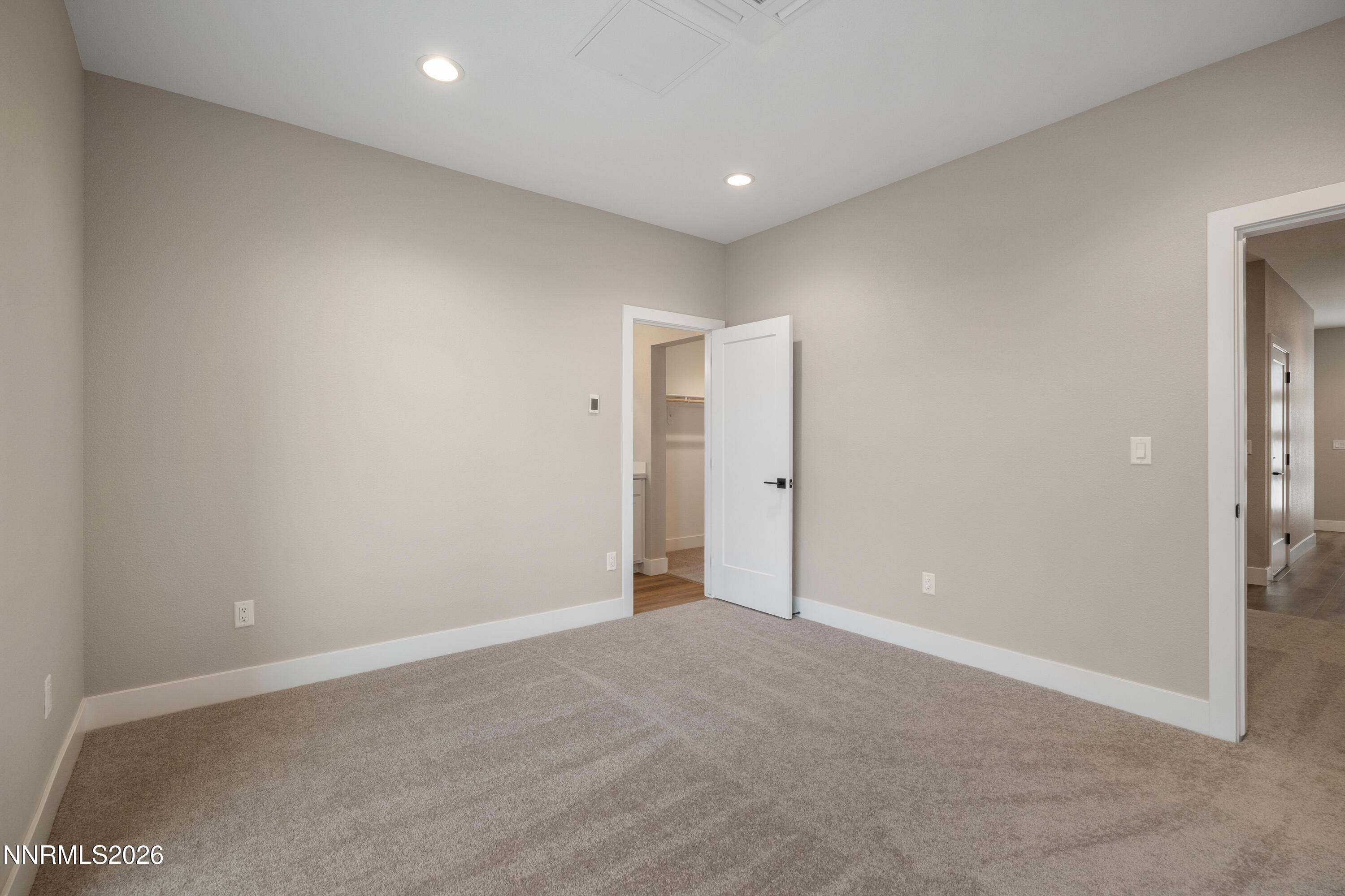 3818 Lakeside Drive Property Photo 13