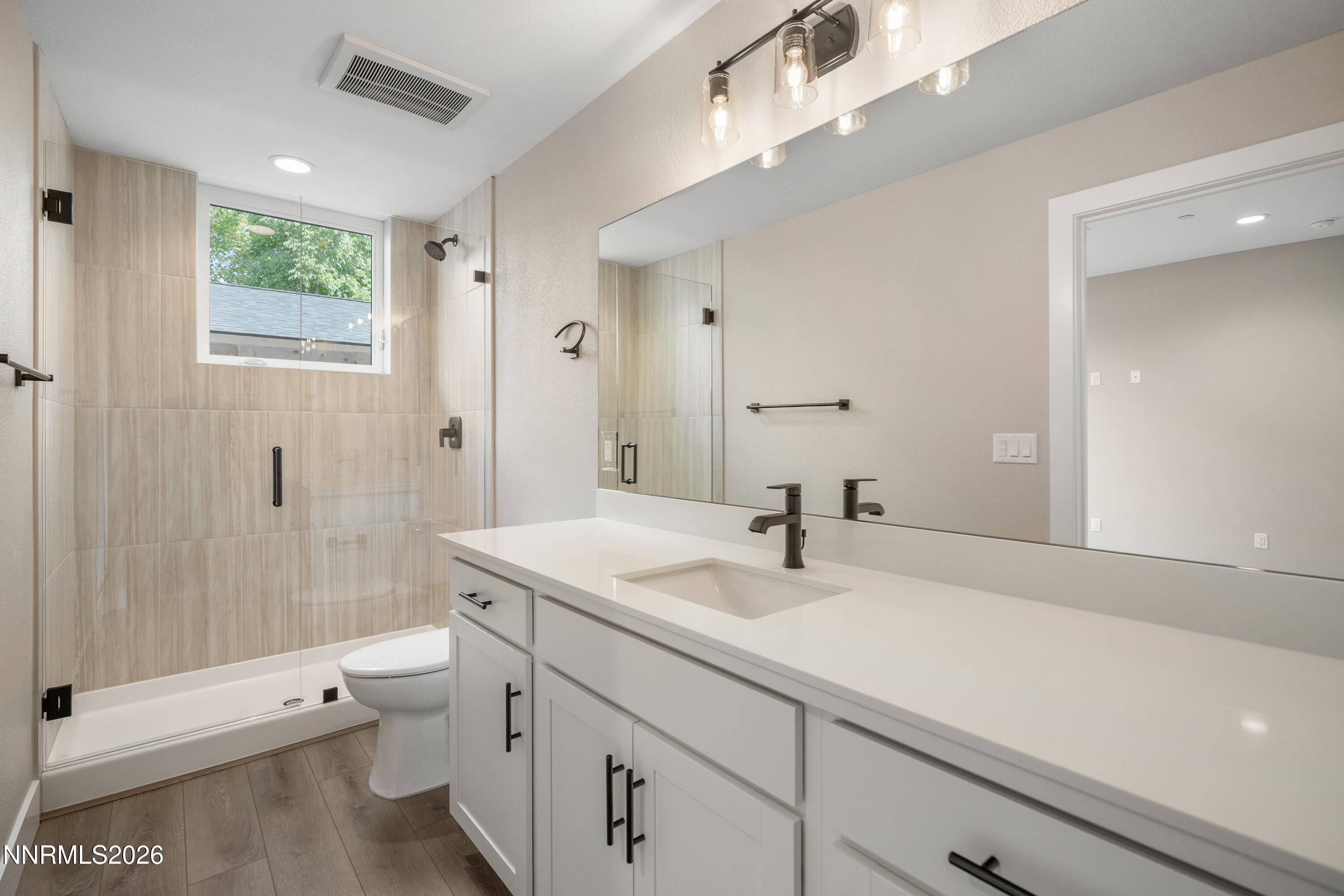 3818 Lakeside Drive Property Photo 15