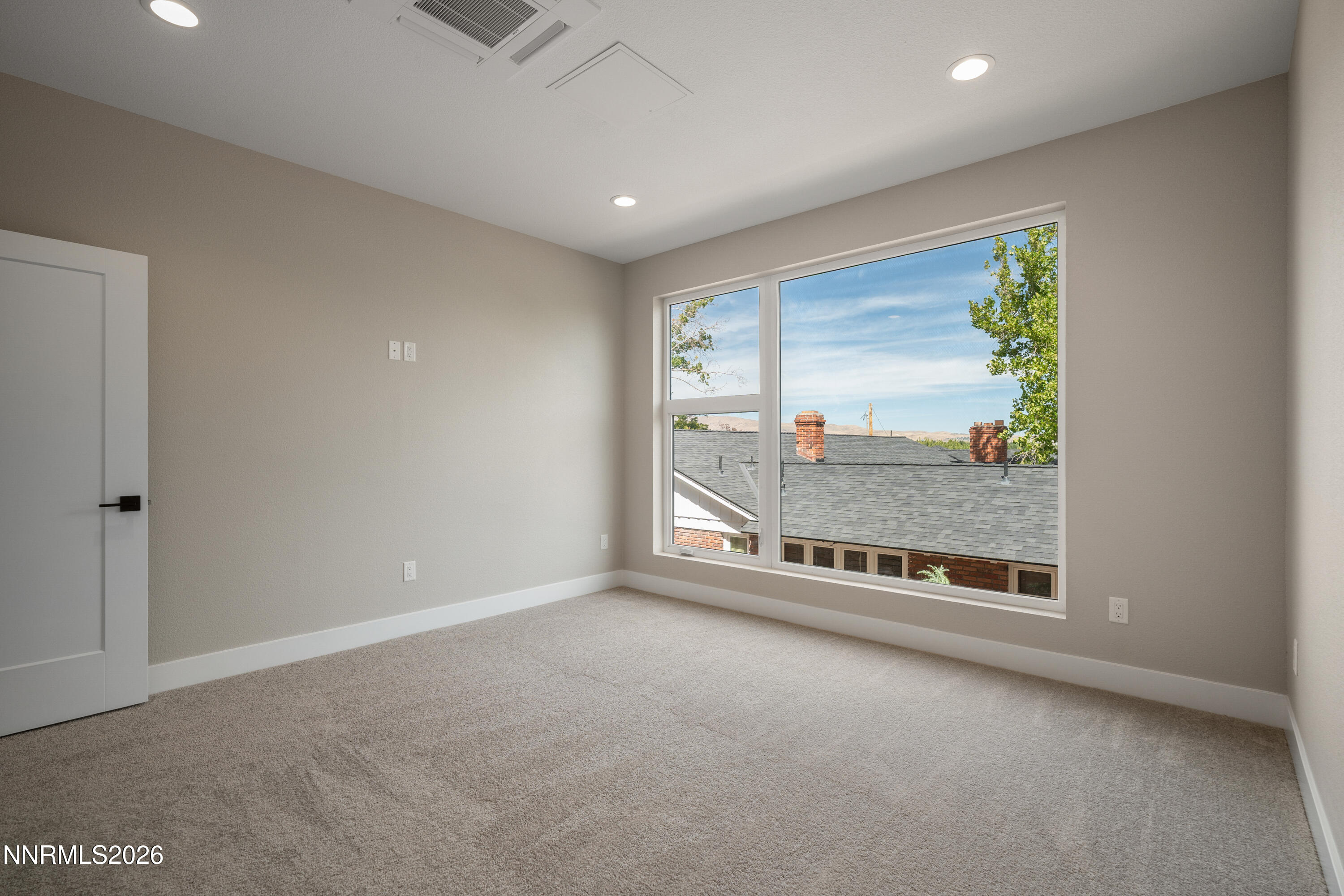 3818 Lakeside Drive Property Photo 27