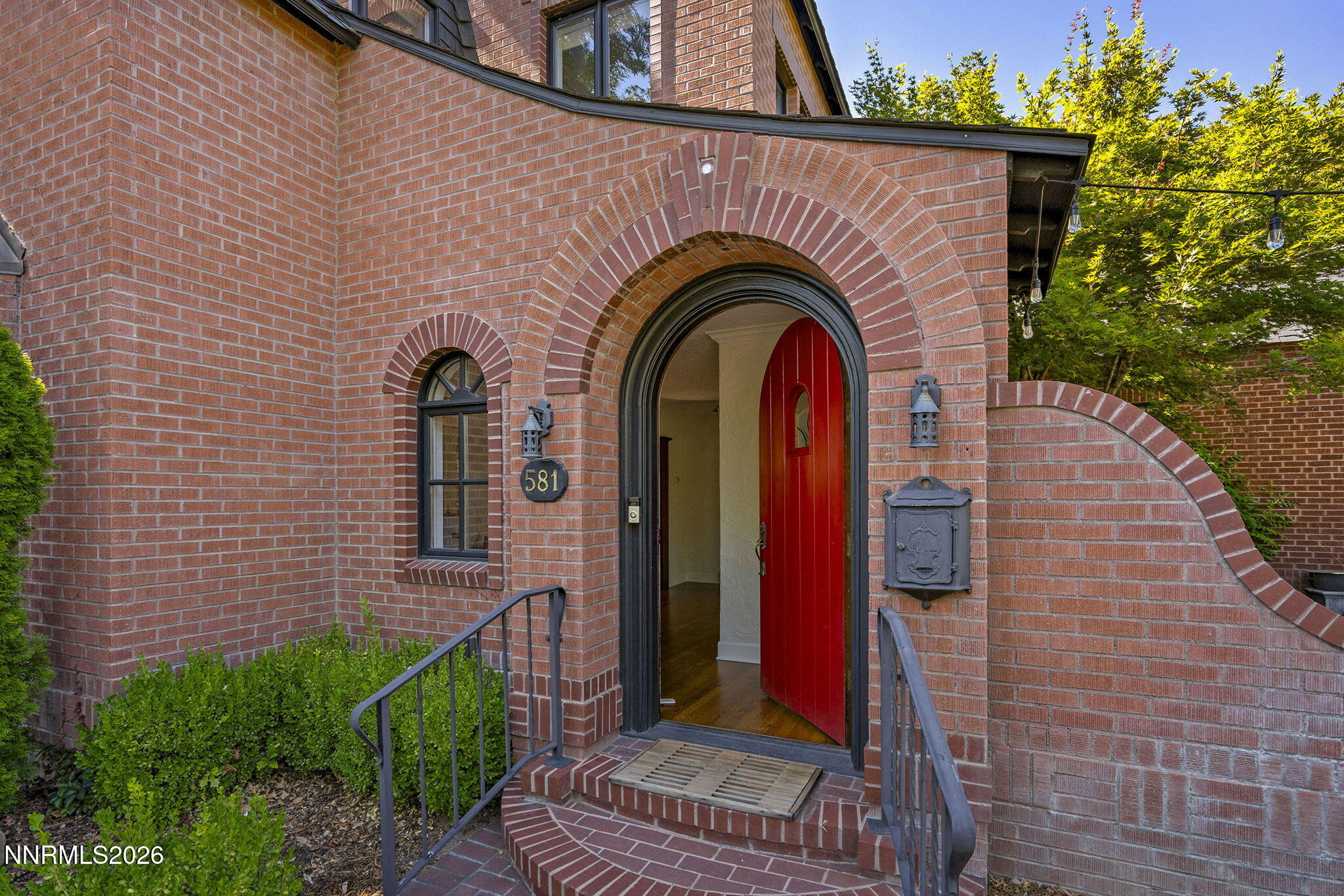 581 Ridge Street Property Photo 6