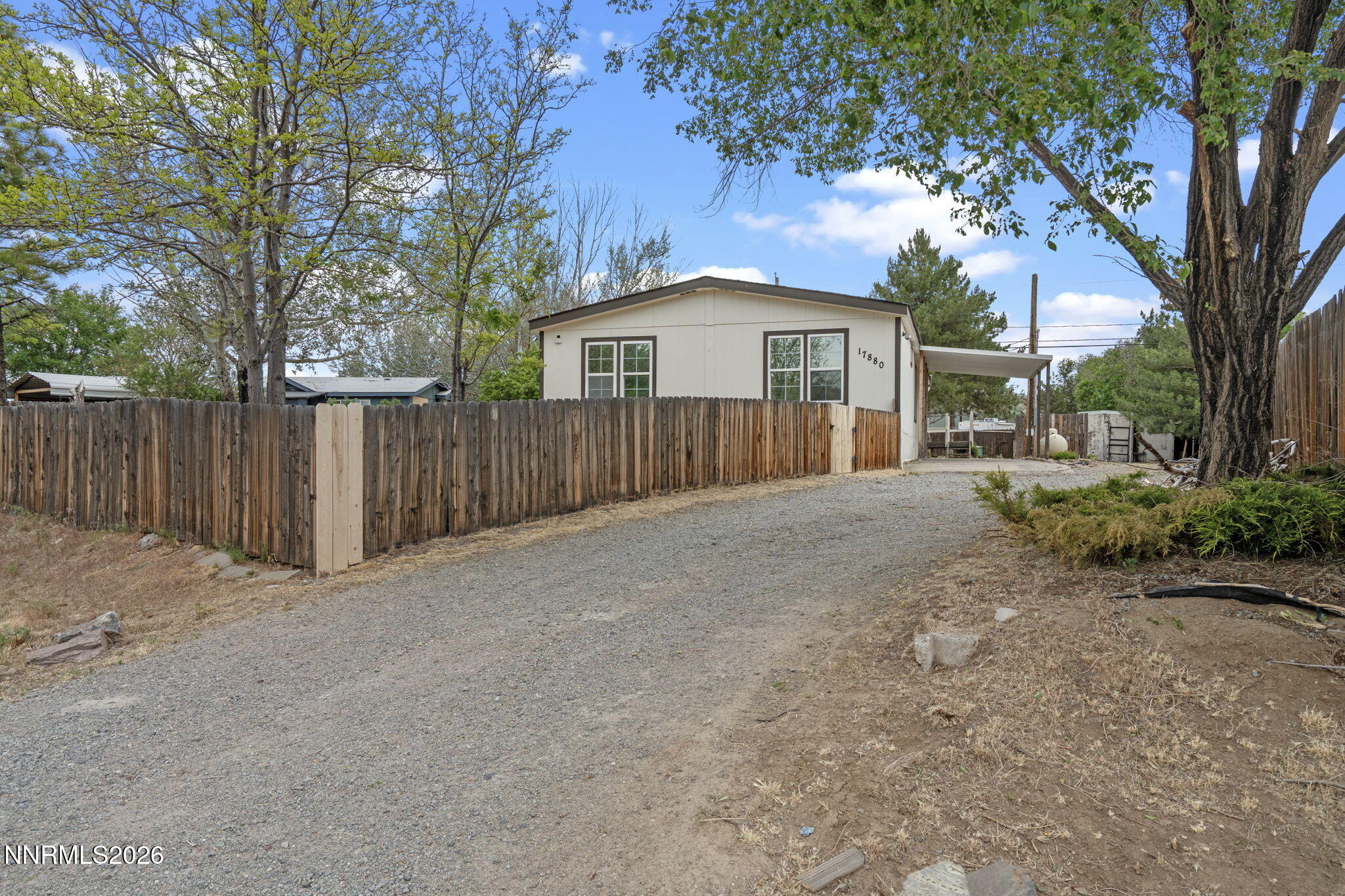 17880 Blackbird Drive Property Photo 4