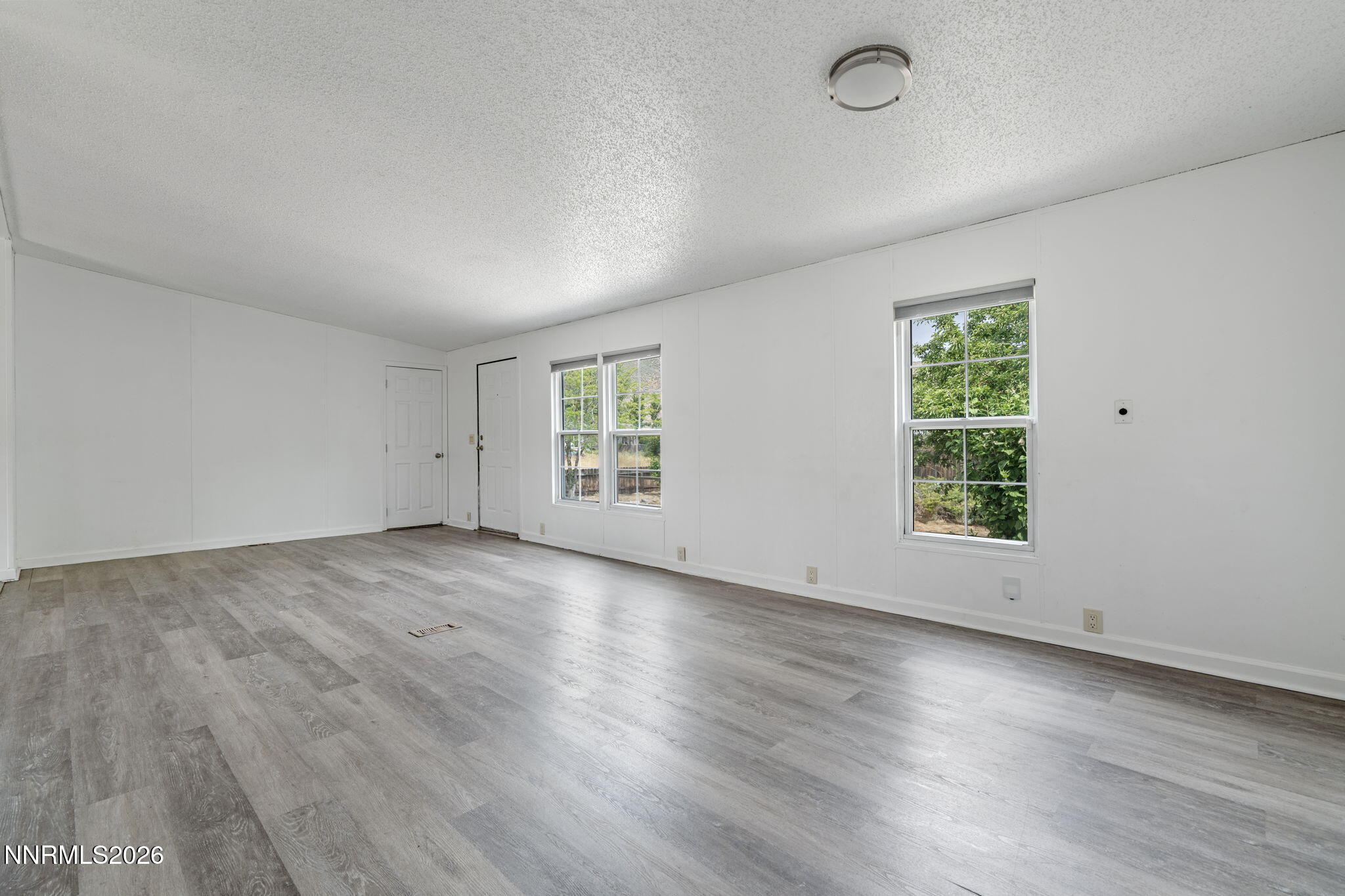17880 Blackbird Drive Property Photo 7