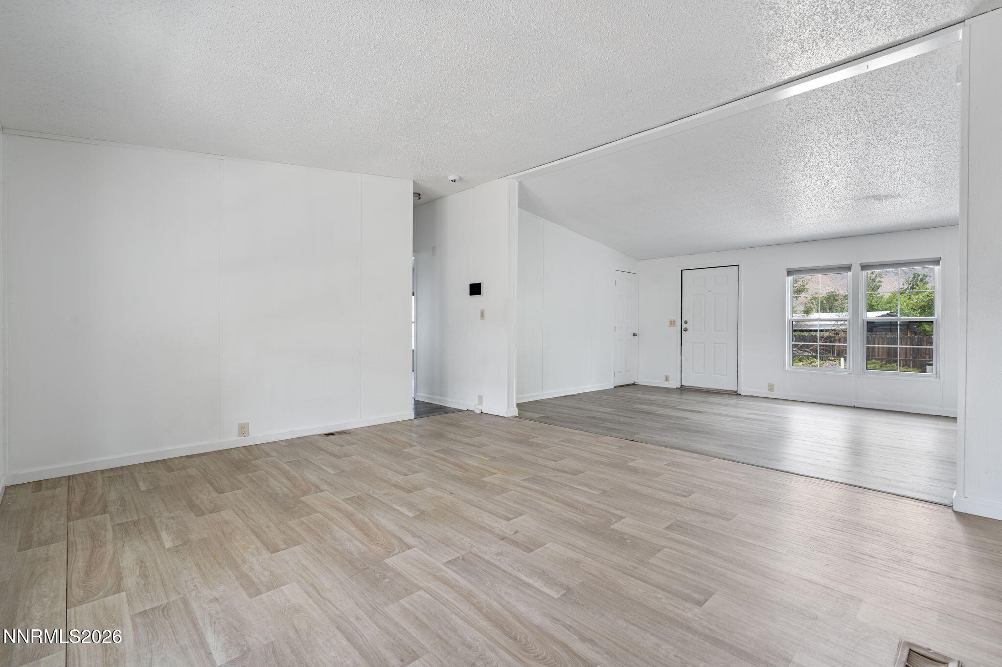 17880 Blackbird Drive Property Photo 9
