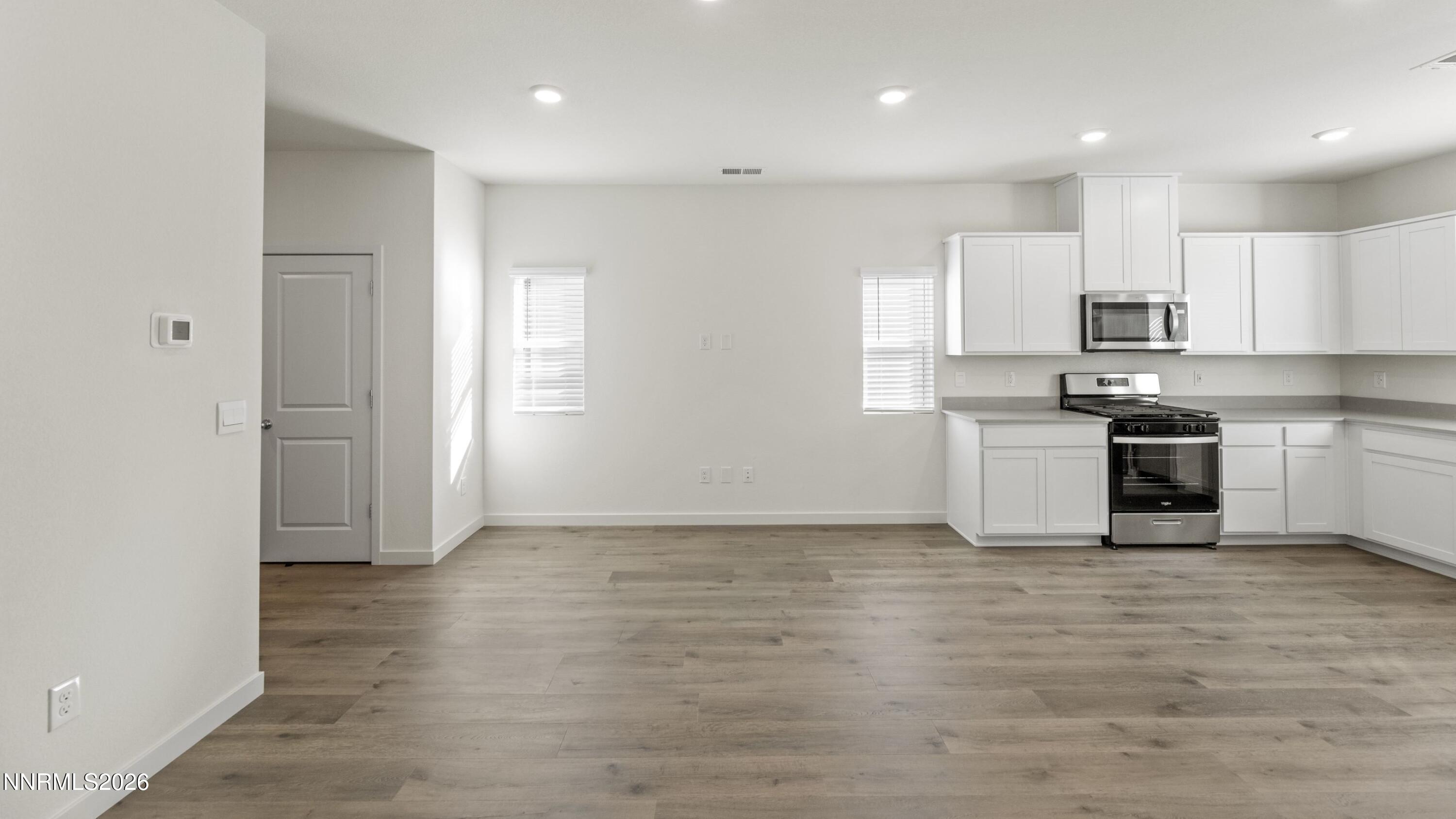 8317 Violet Oak Drive Property Photo 5