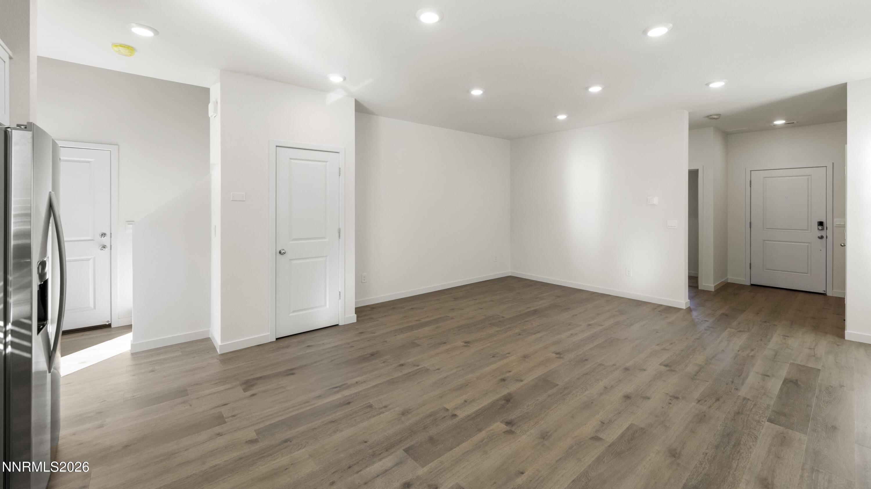 8317 Violet Oak Drive Property Photo 11